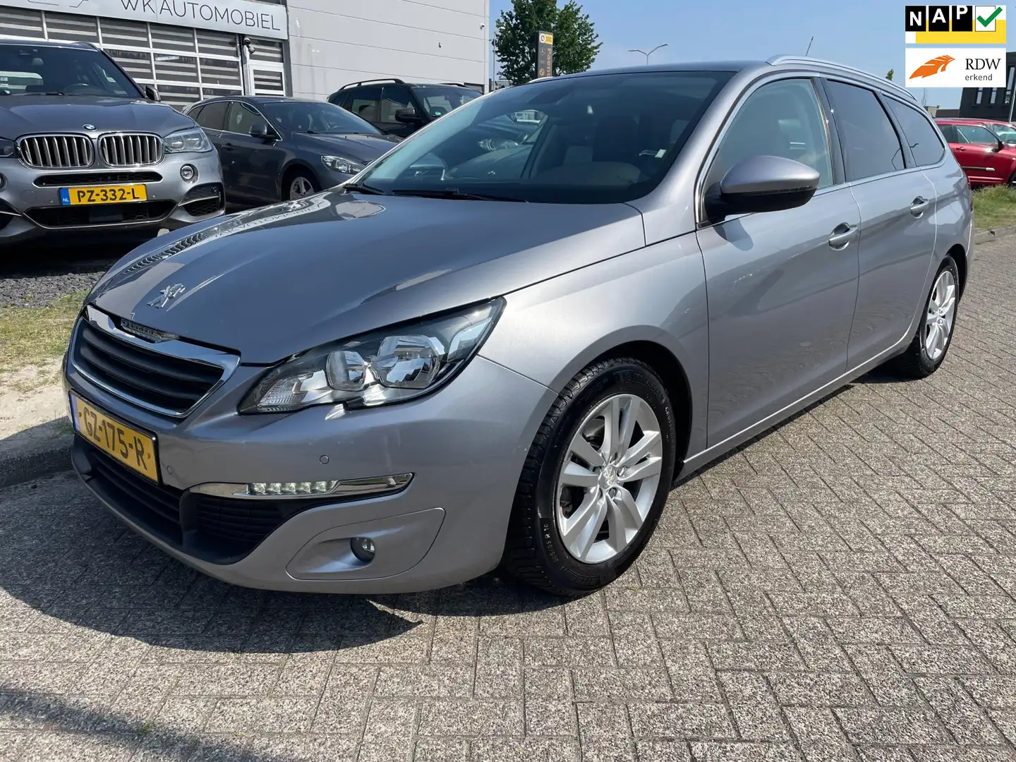 Peugeot 308 SW 1.6 BlueHDI Blue Lease Executive Pack leer pano Grijs - 1