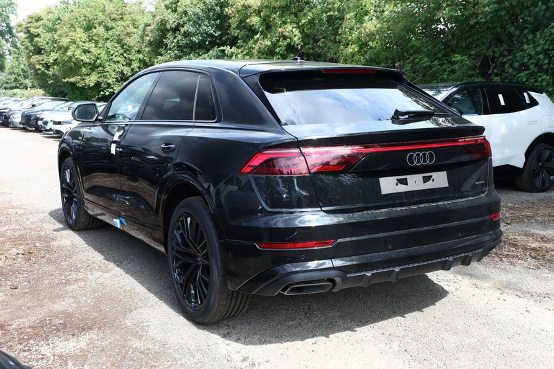 Audi Q8 S line 2xS AssistenzP+ 22Z Laser Pano B&O Klim4... — photo 4