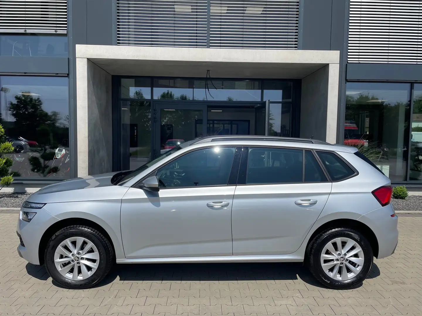 Skoda Kamiq 1.0 TSI Ambition/Sitzhzg/5J.Garantie Argent - 2