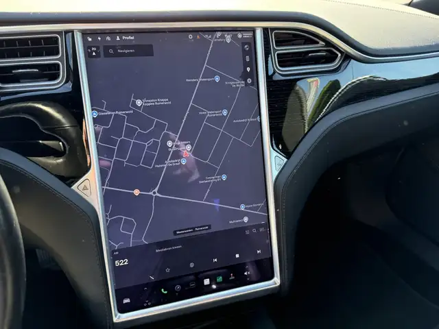 Tesla Model S view 8