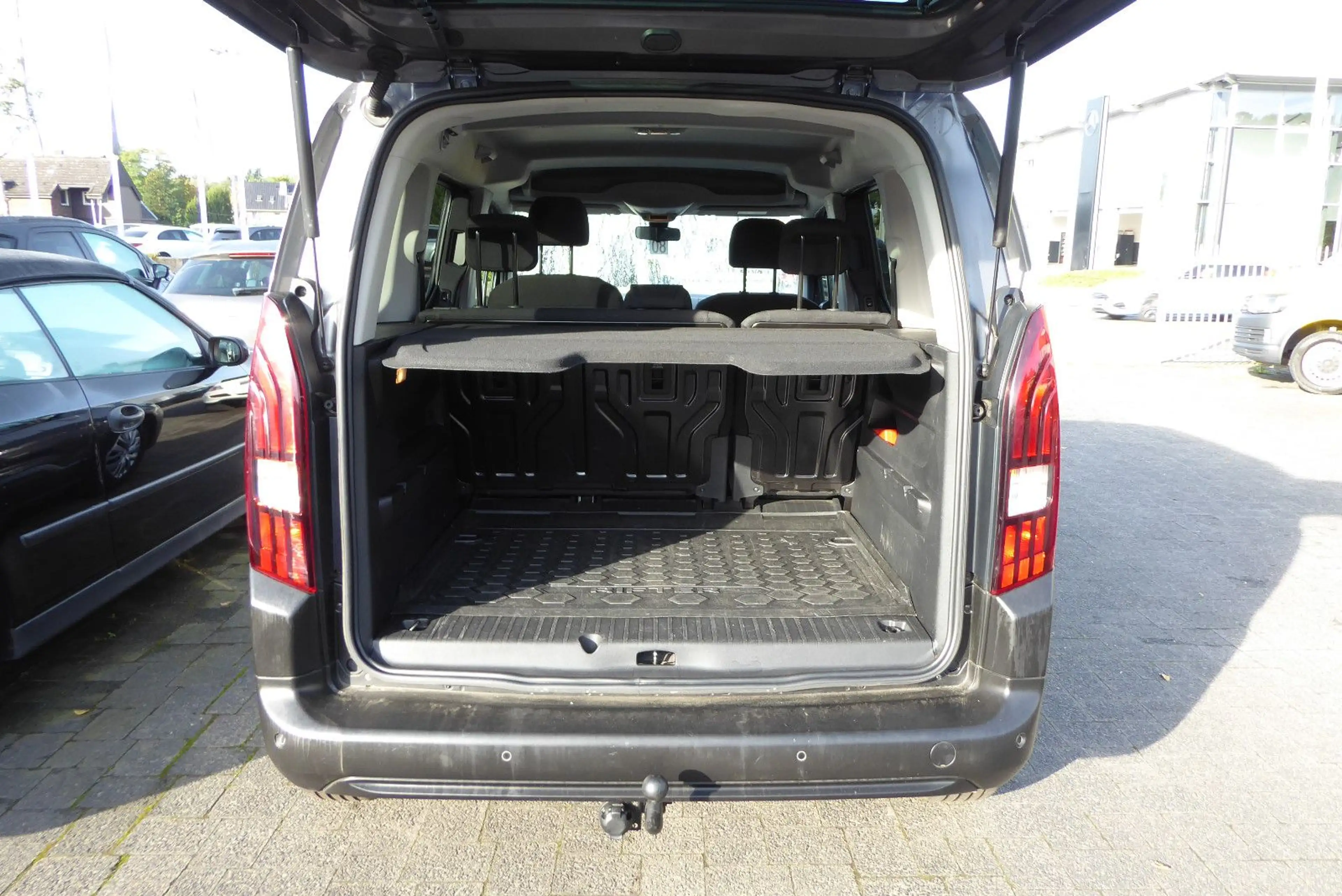 Peugeot Rifter Active L1 Navi AHK 1.Hand — photo 17