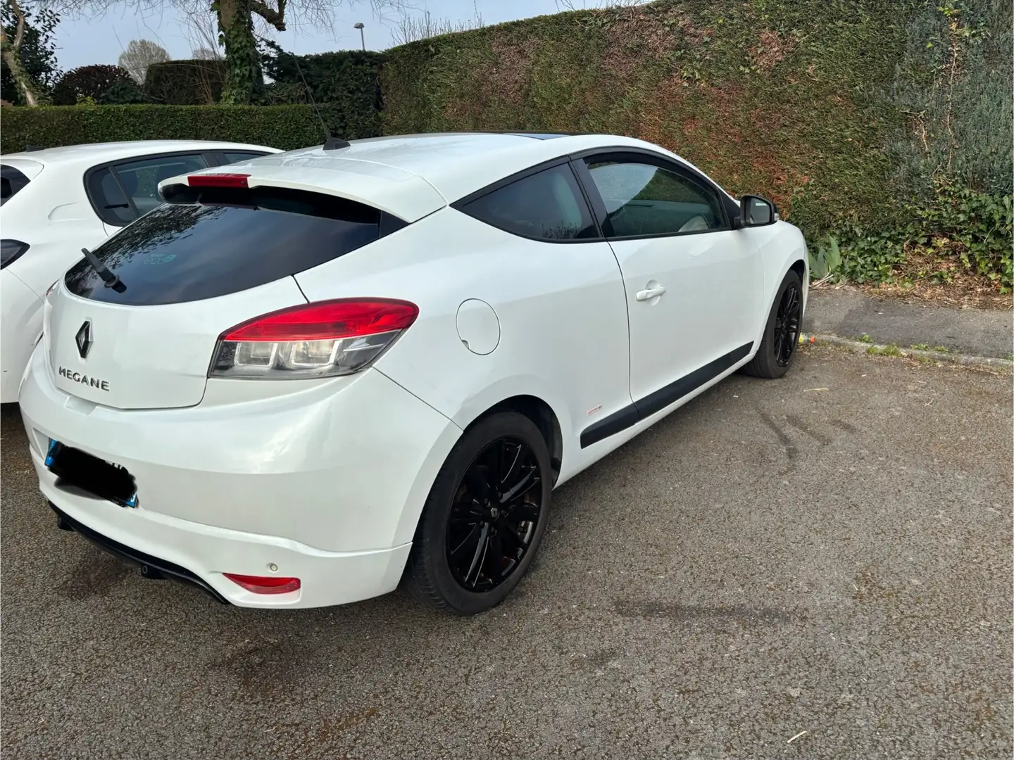 Renault Megane Mégane III Coupé dCi 130 FAP eco2 Monaco GP Euro - 2