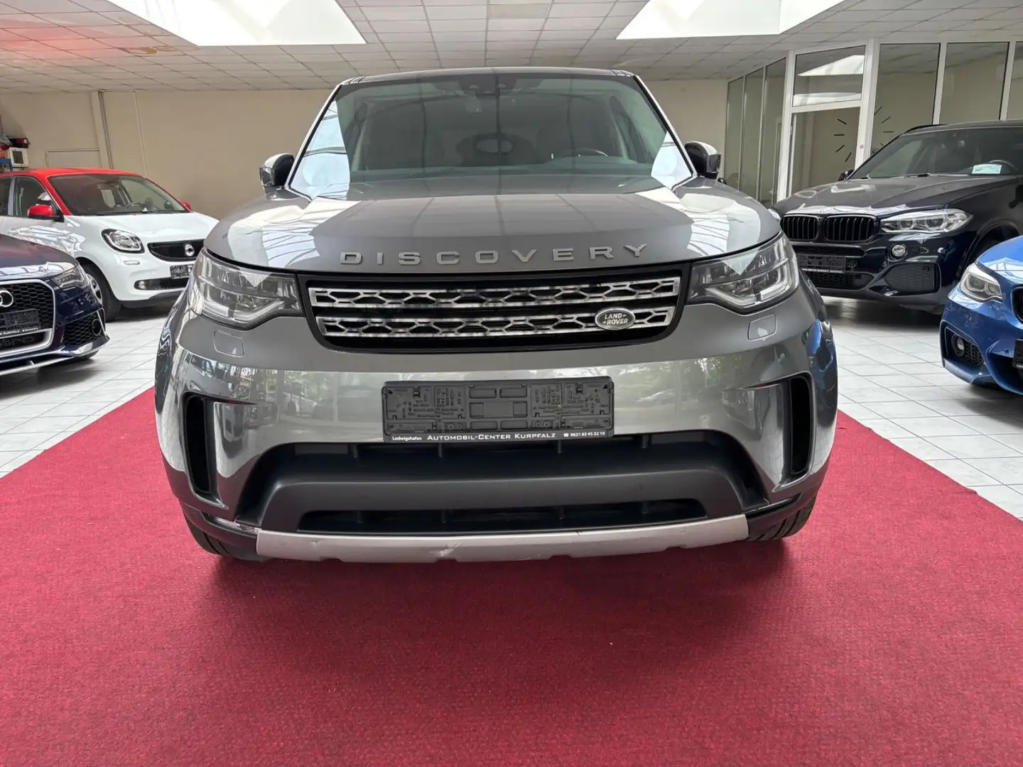 Land Rover Discovery 5 HSE Luxury TD4 NAVI+LEDER+LED+KAM+ATM Gris - 2