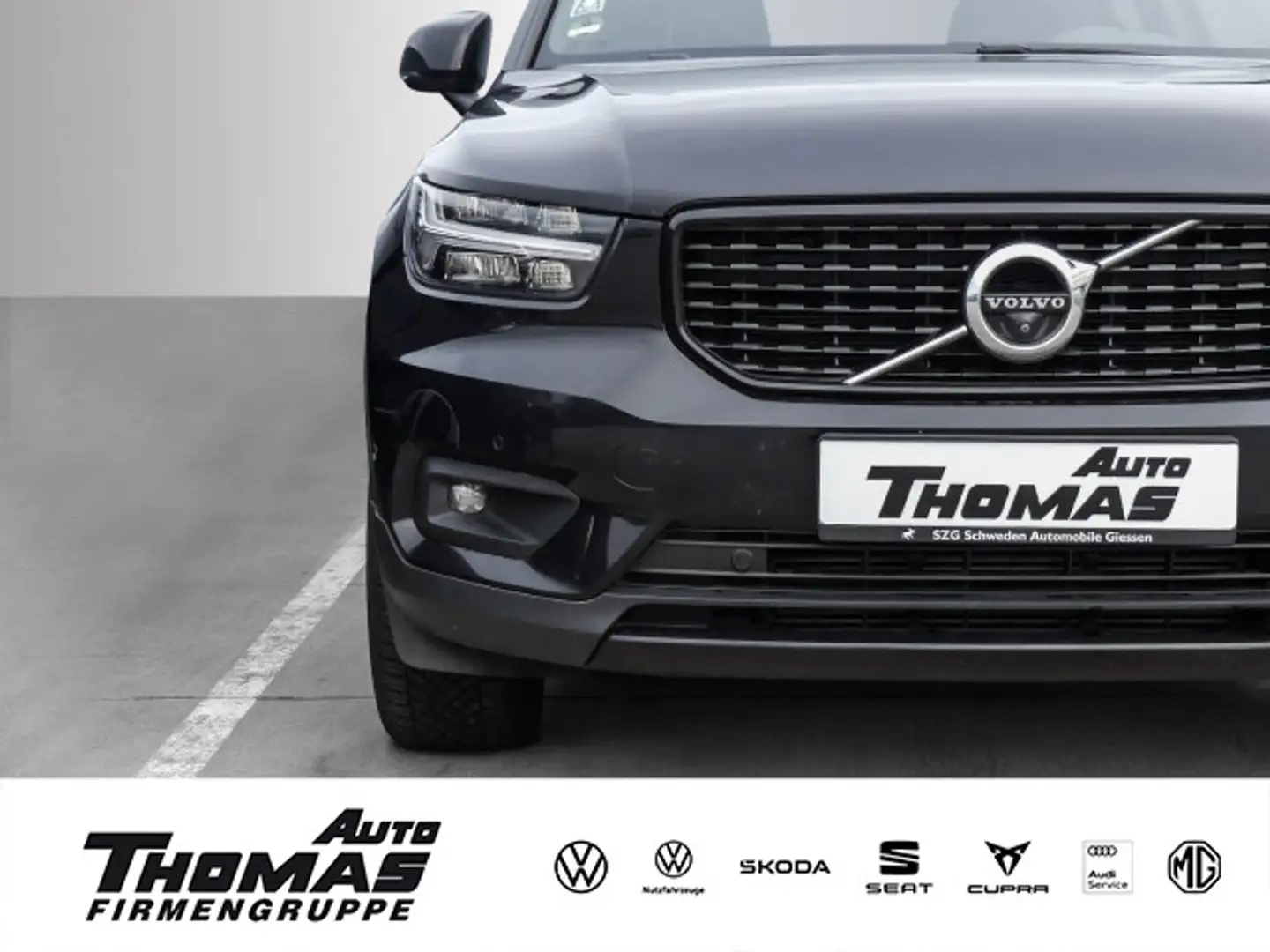 Volvo XC40 R Design AWD LED+AHK+PDC Schwarz - 1