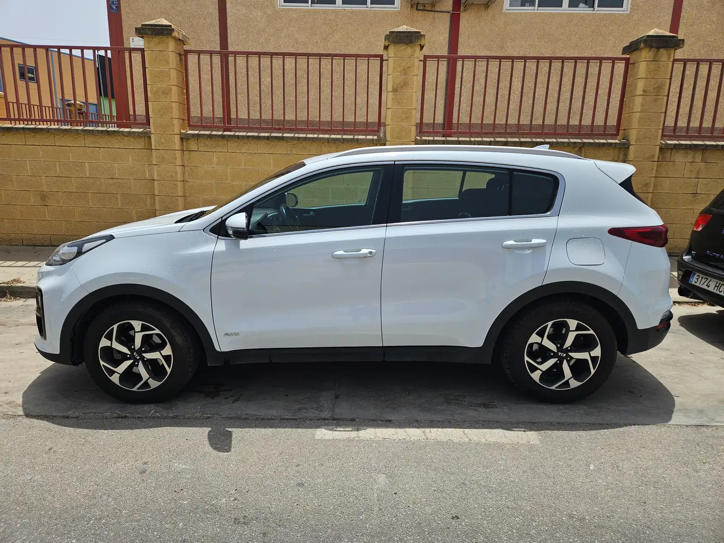 Kia Sportage Sportage 1.6 MHEV GT Line Essential 4x4 136 cv White - 1