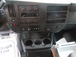 GMC Savana снимка GMC Savana