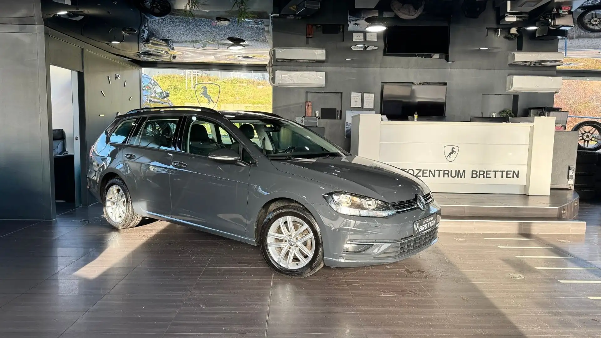 Volkswagen Golf VII Variant 2.0TDI Comfortline*DSG*Kamera Grijs - 1