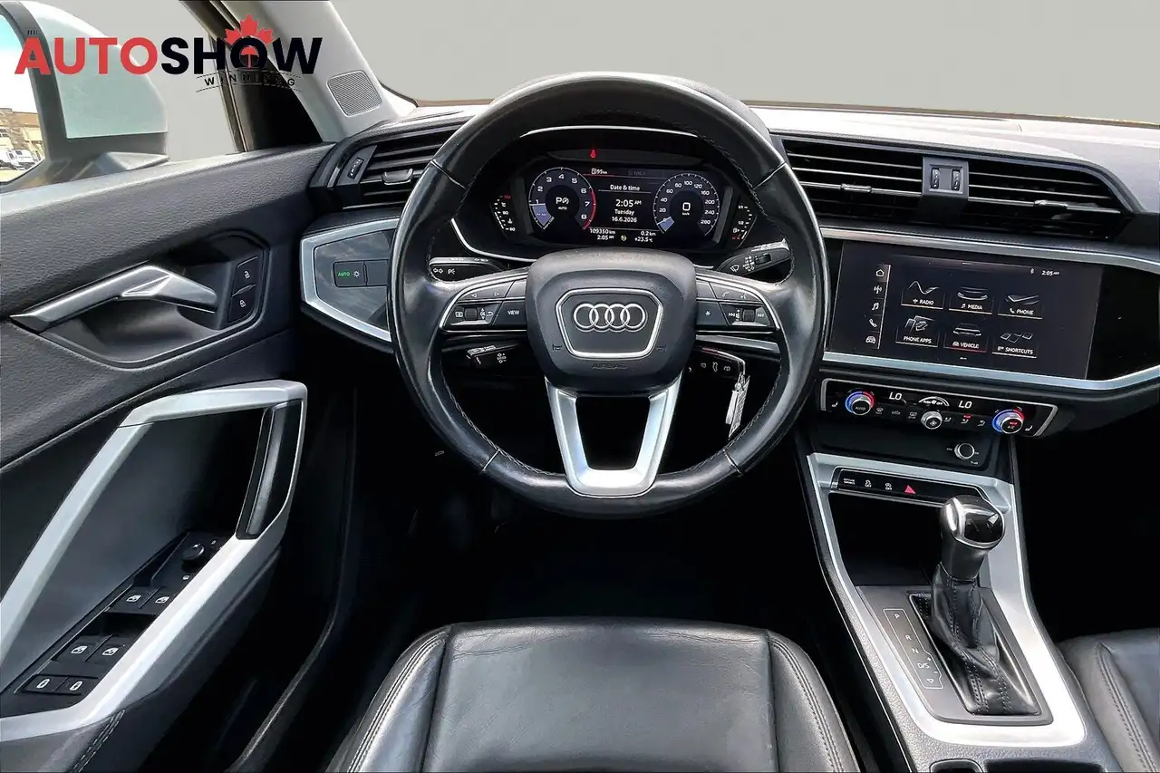 Audi Q3 снимка Audi Q3