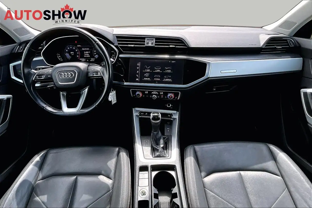 Audi Q3 снимка Audi Q3