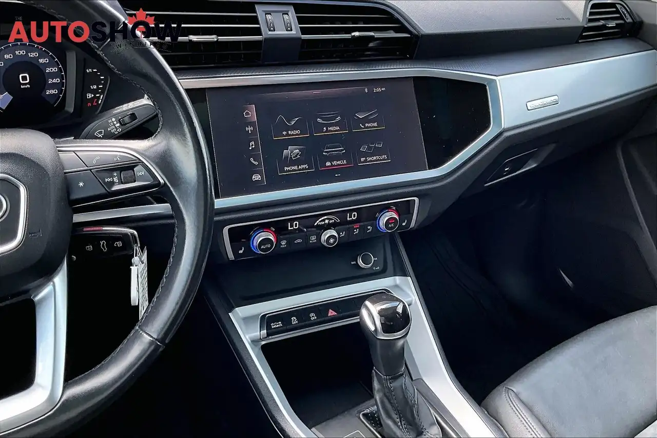 Audi Q3 снимка Audi Q3