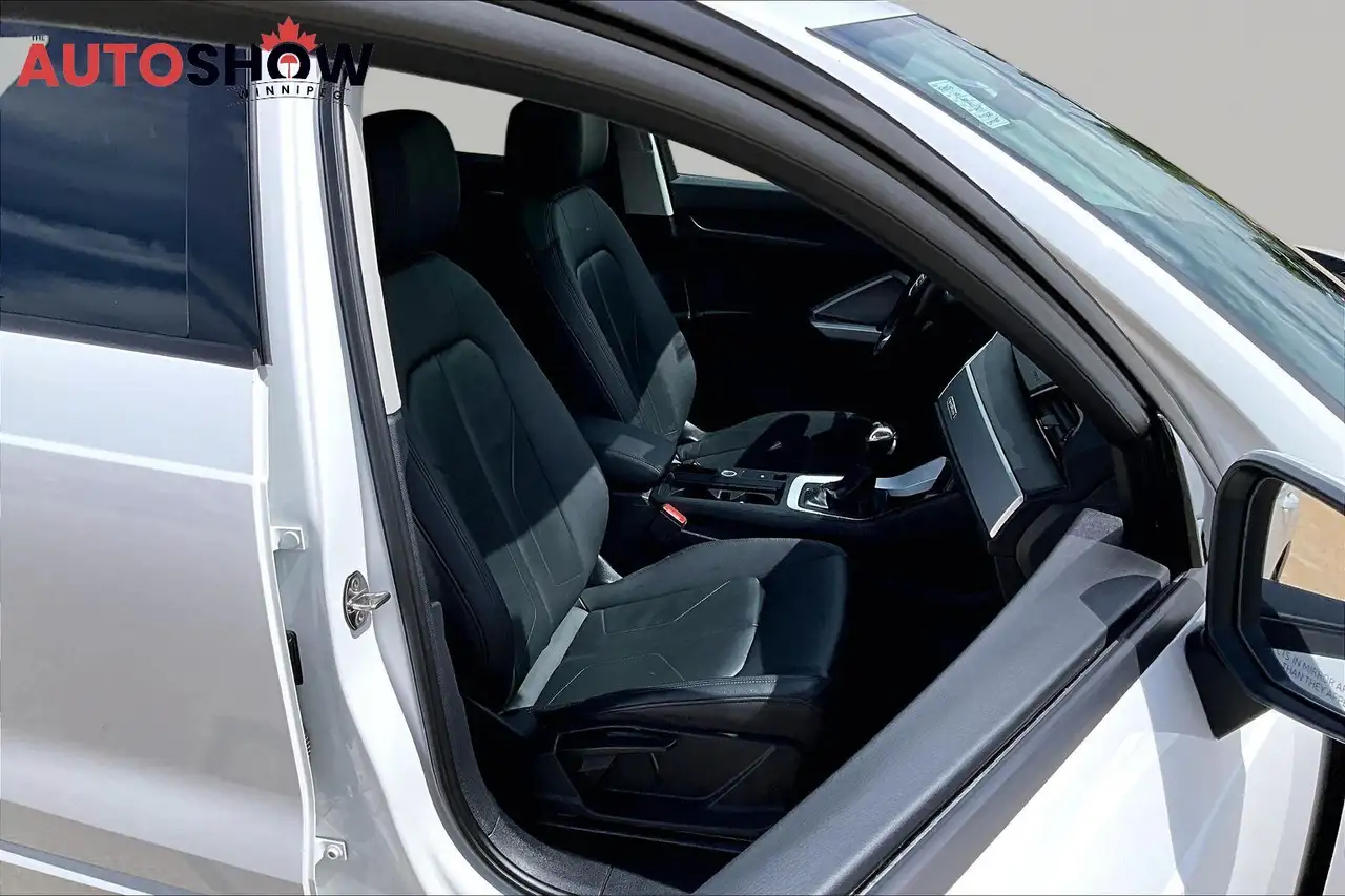 Audi Q3 снимка Audi Q3