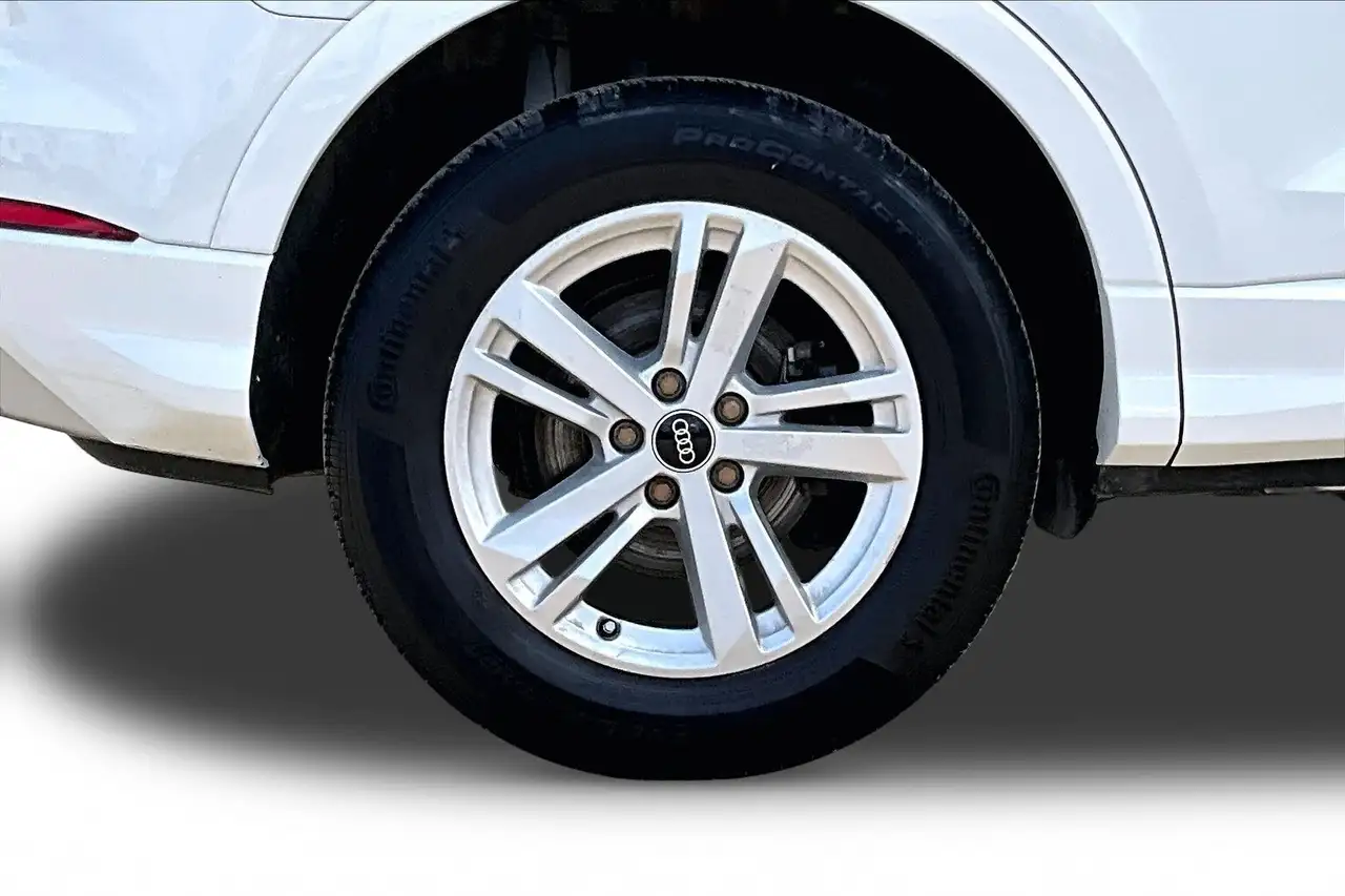 Audi Q3 снимка Audi Q3