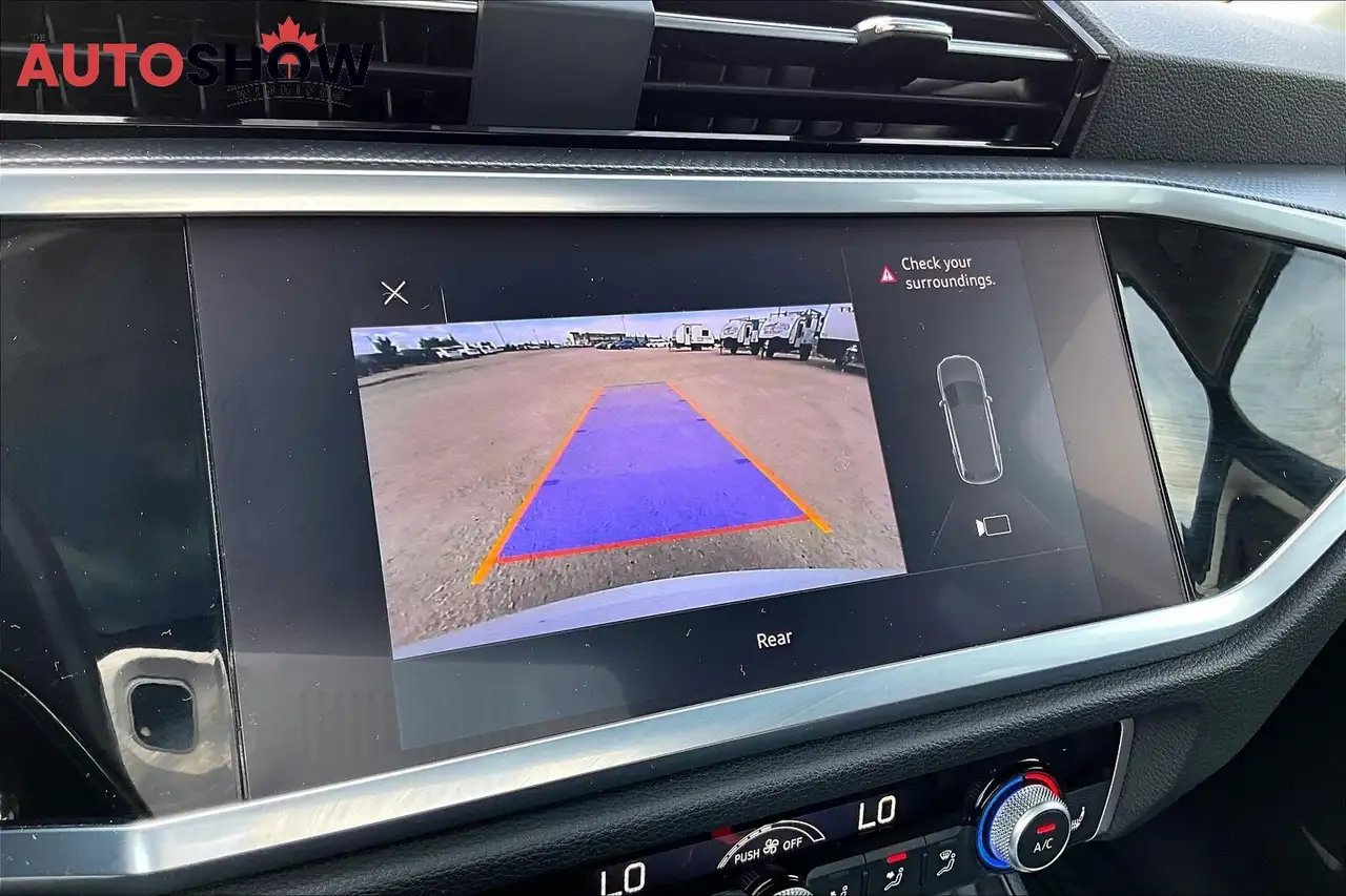 Audi Q3 снимка Audi Q3