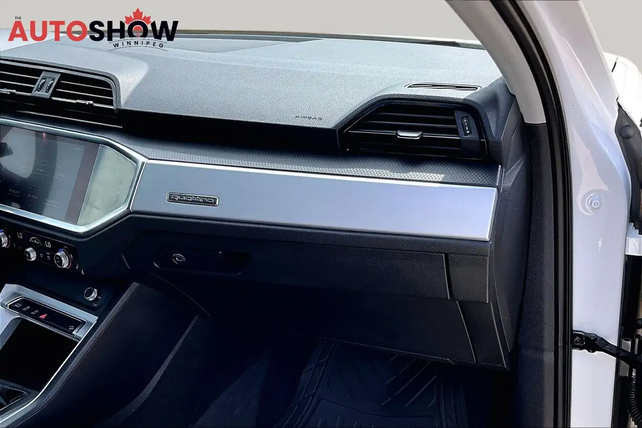 Audi Q3 снимка Audi Q3