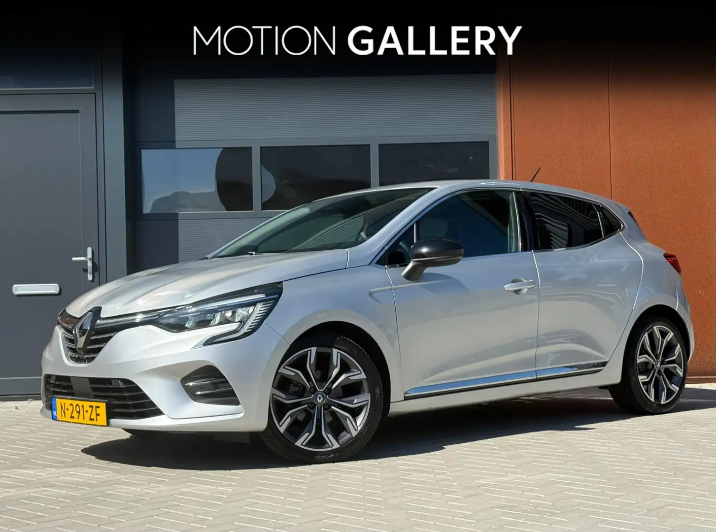 Renault Clio 1.0 TCe Intens | Digital Cockpit | NAVI | CarPlay Grijs - 1