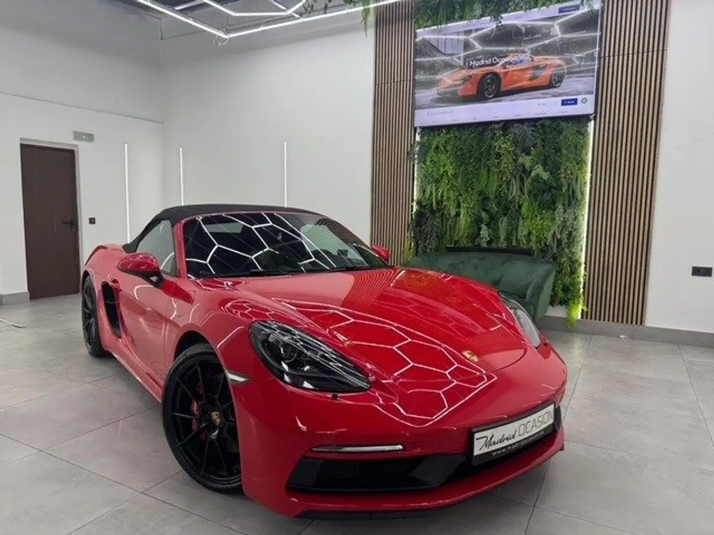 Porsche 918 Boxster GTS 4.0 Rot - 1