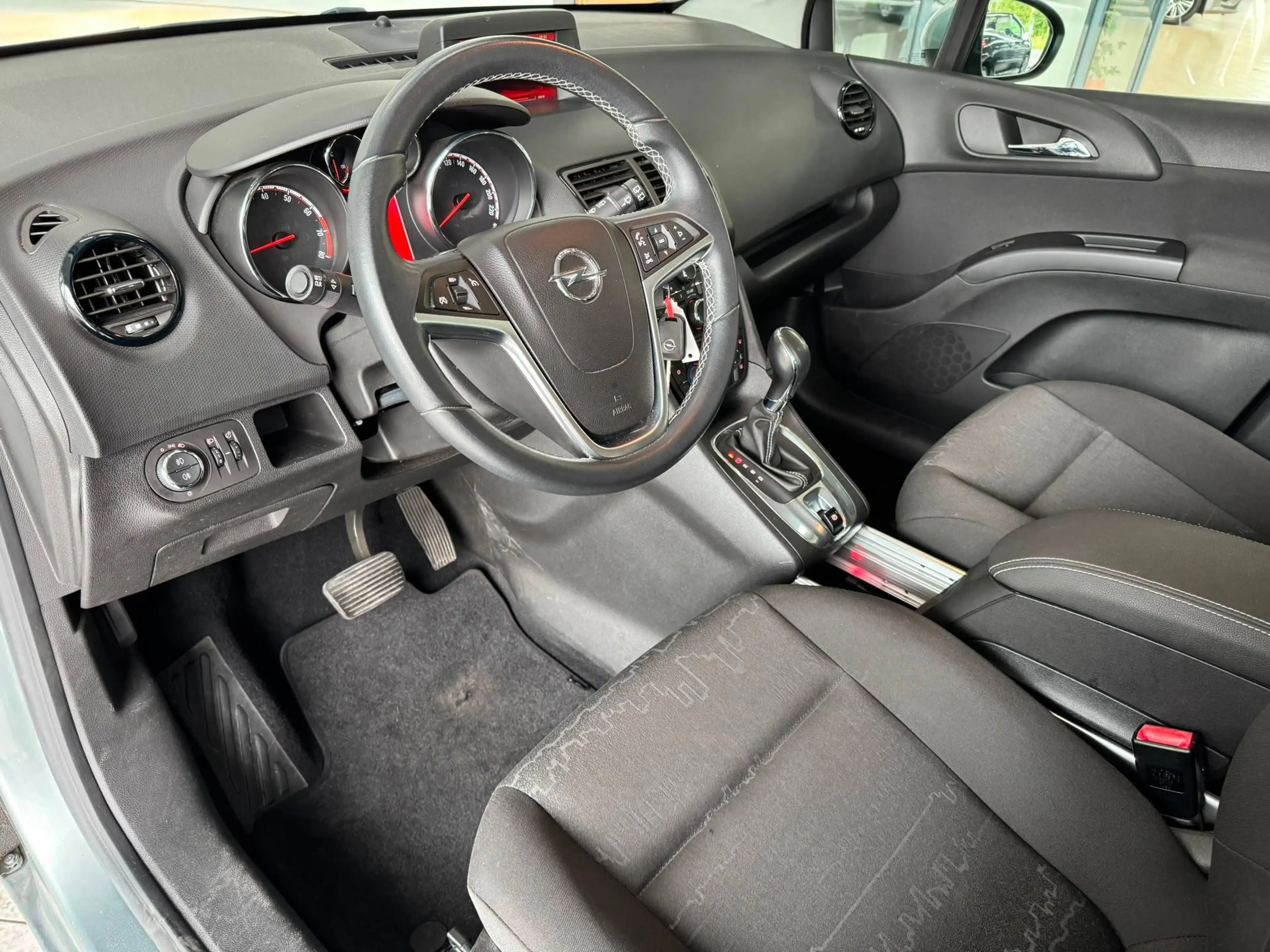 Opel Meriva 🟩1.4 ESSENCE 120CV - AUTOMATIQUE - CAPTEUR - CRUISE — photo 6