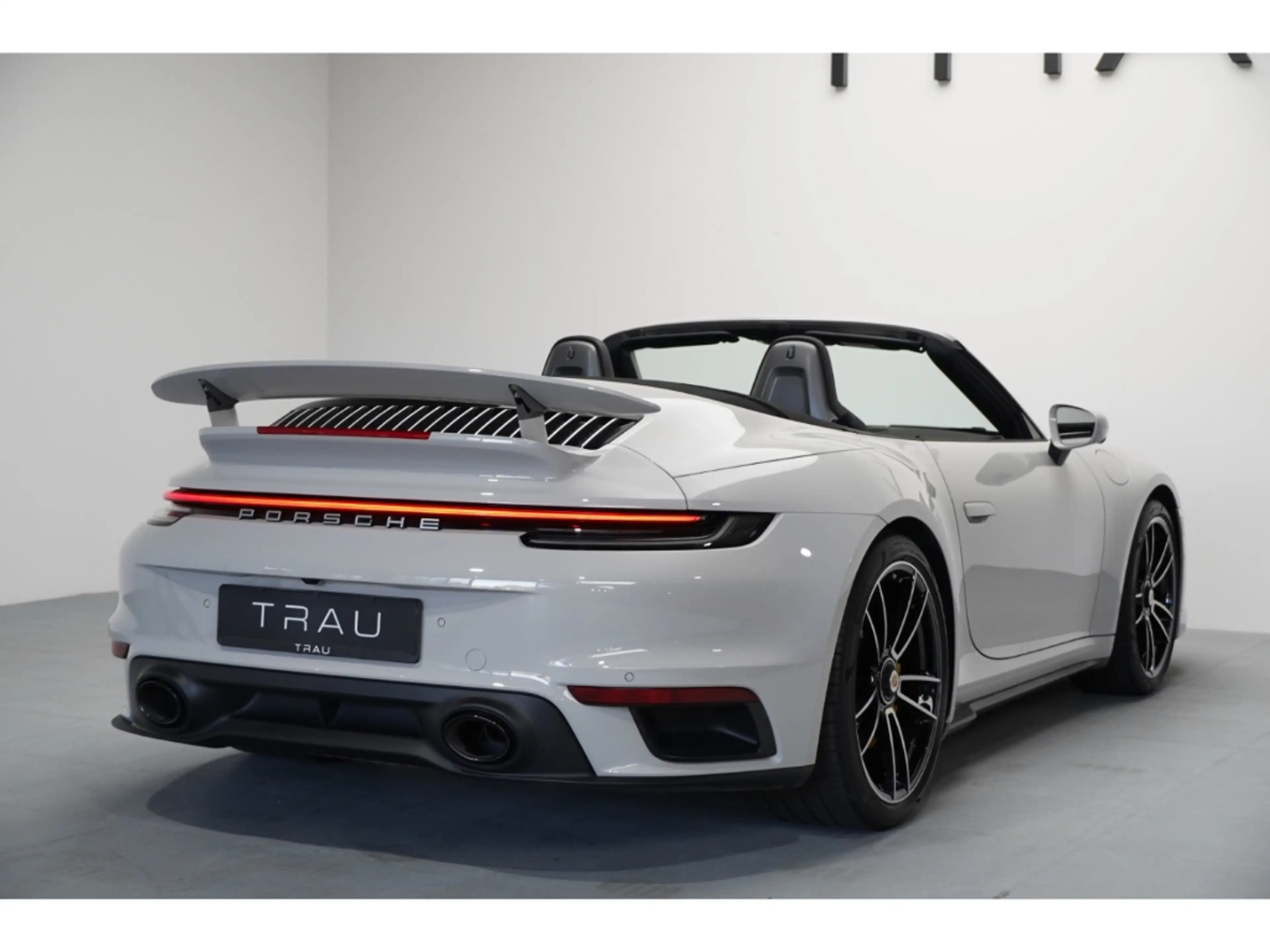Porsche 911 992 Turbo S Cabriolet Matrix Keramik Approved — photo 6