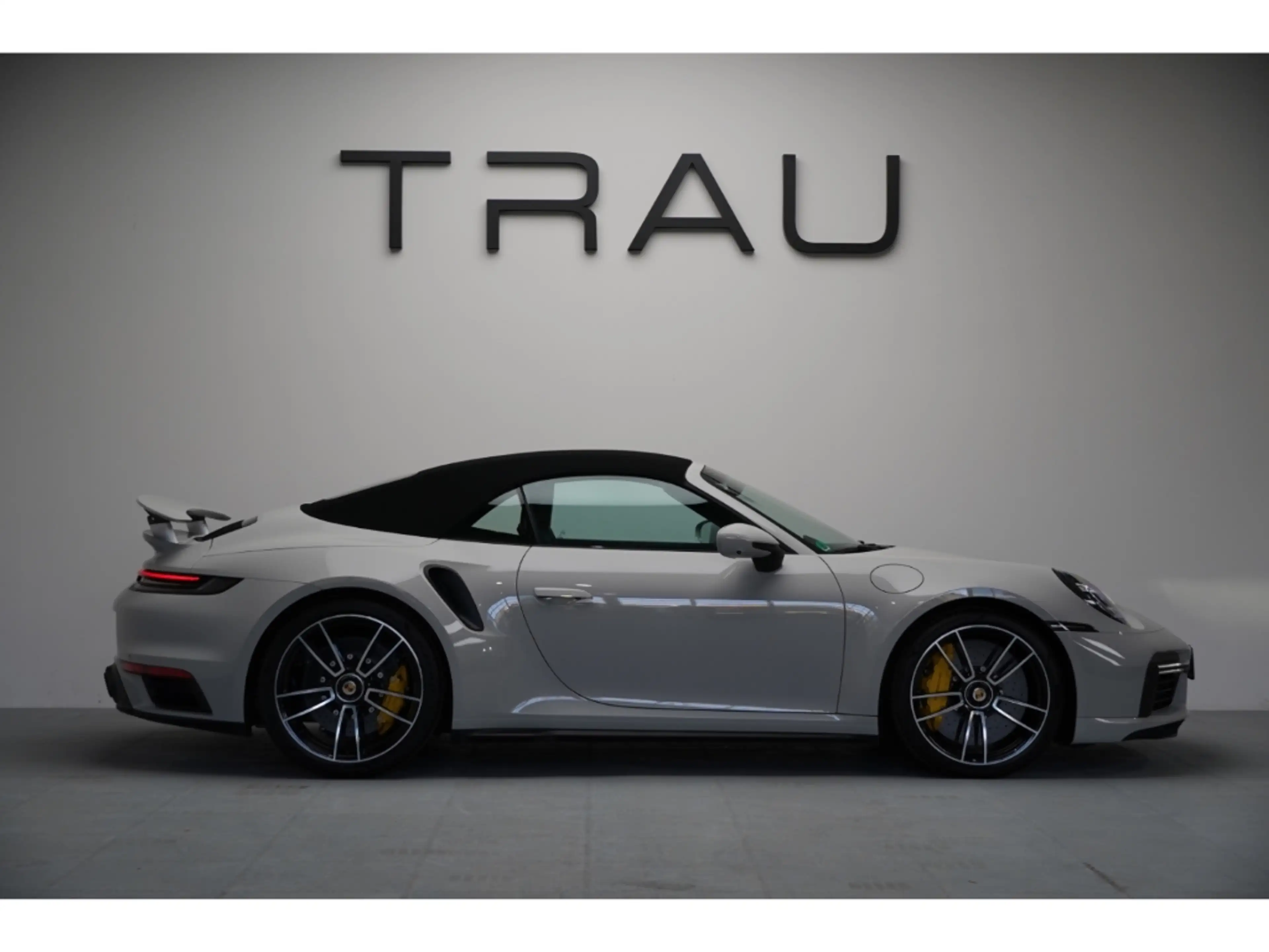 Porsche 911 992 Turbo S Cabriolet Matrix Keramik Approved — photo 7
