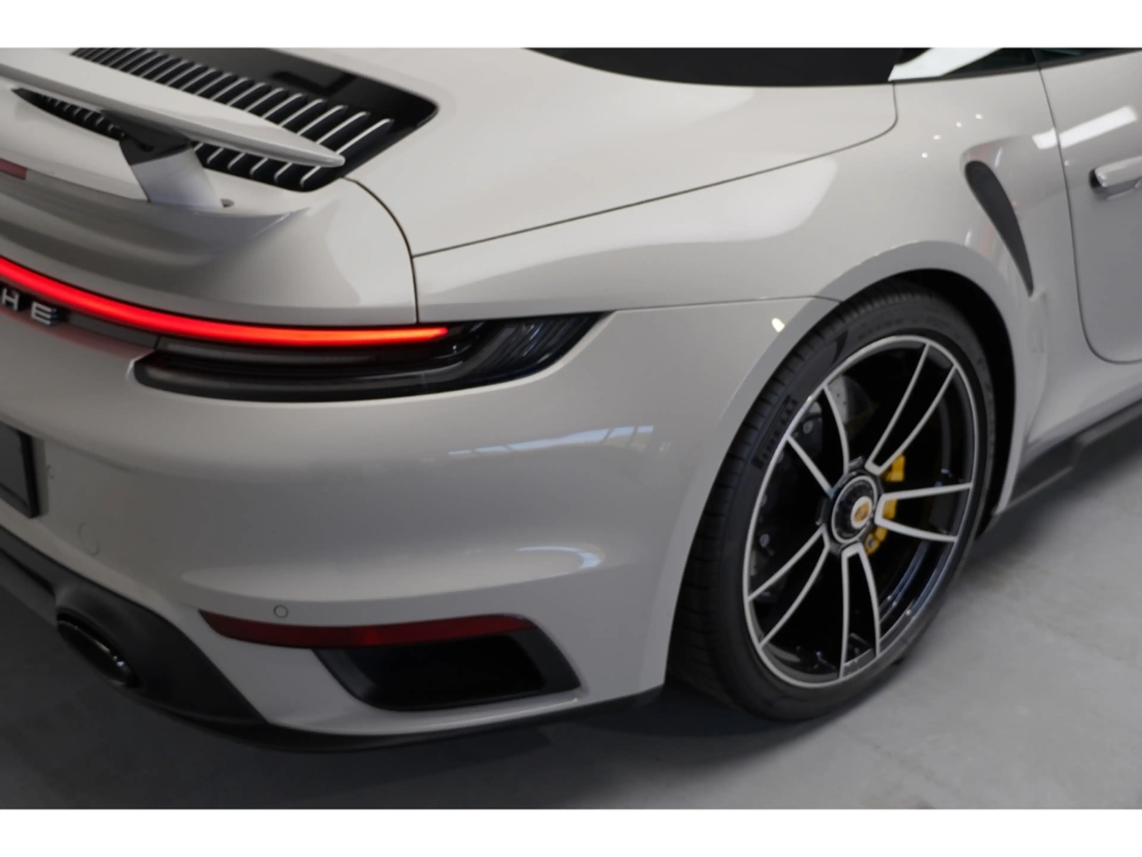 Porsche 911 992 Turbo S Cabriolet Matrix Keramik Approved — photo 9