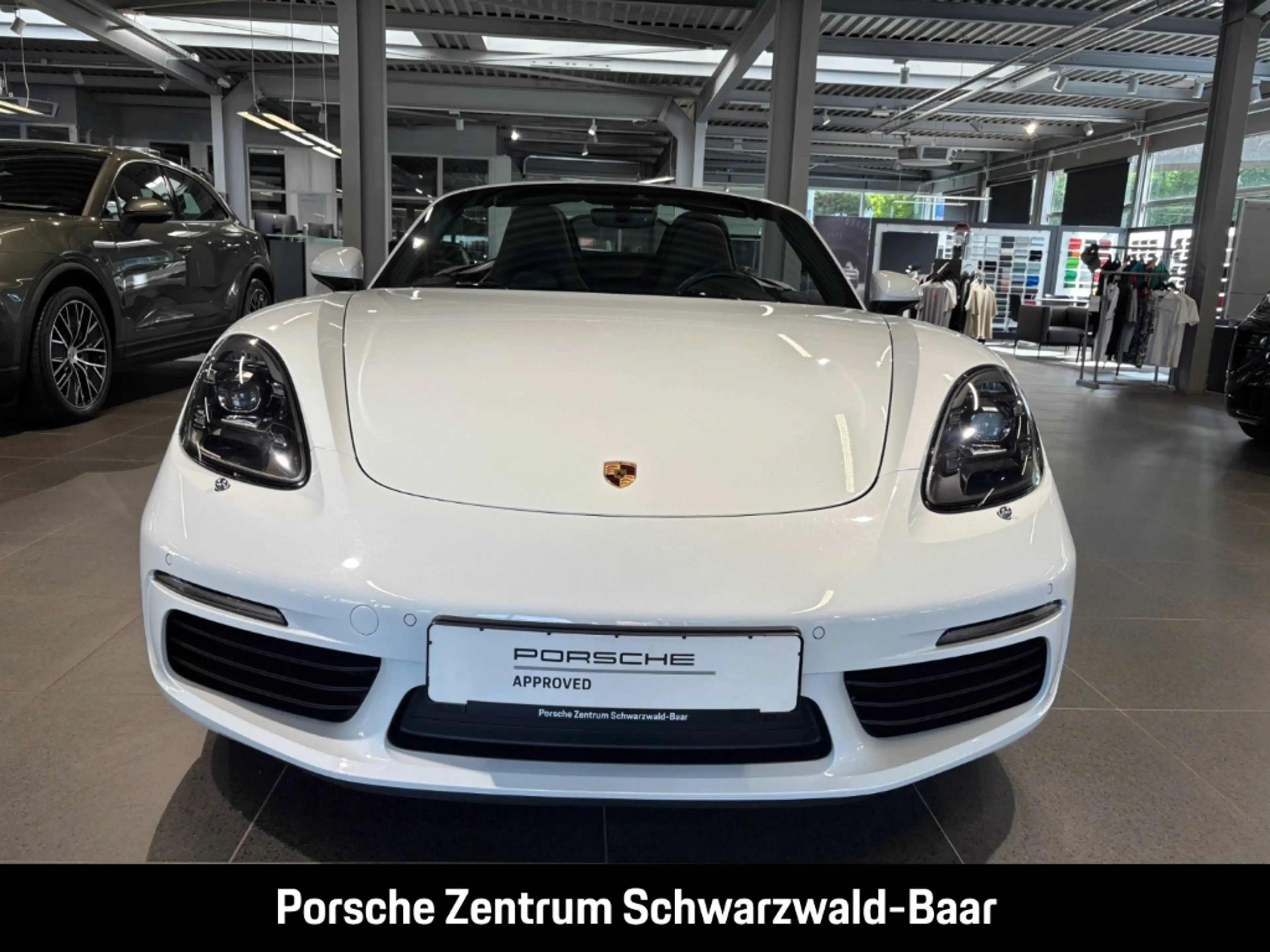 Porsche Boxster 718 S — photo 10