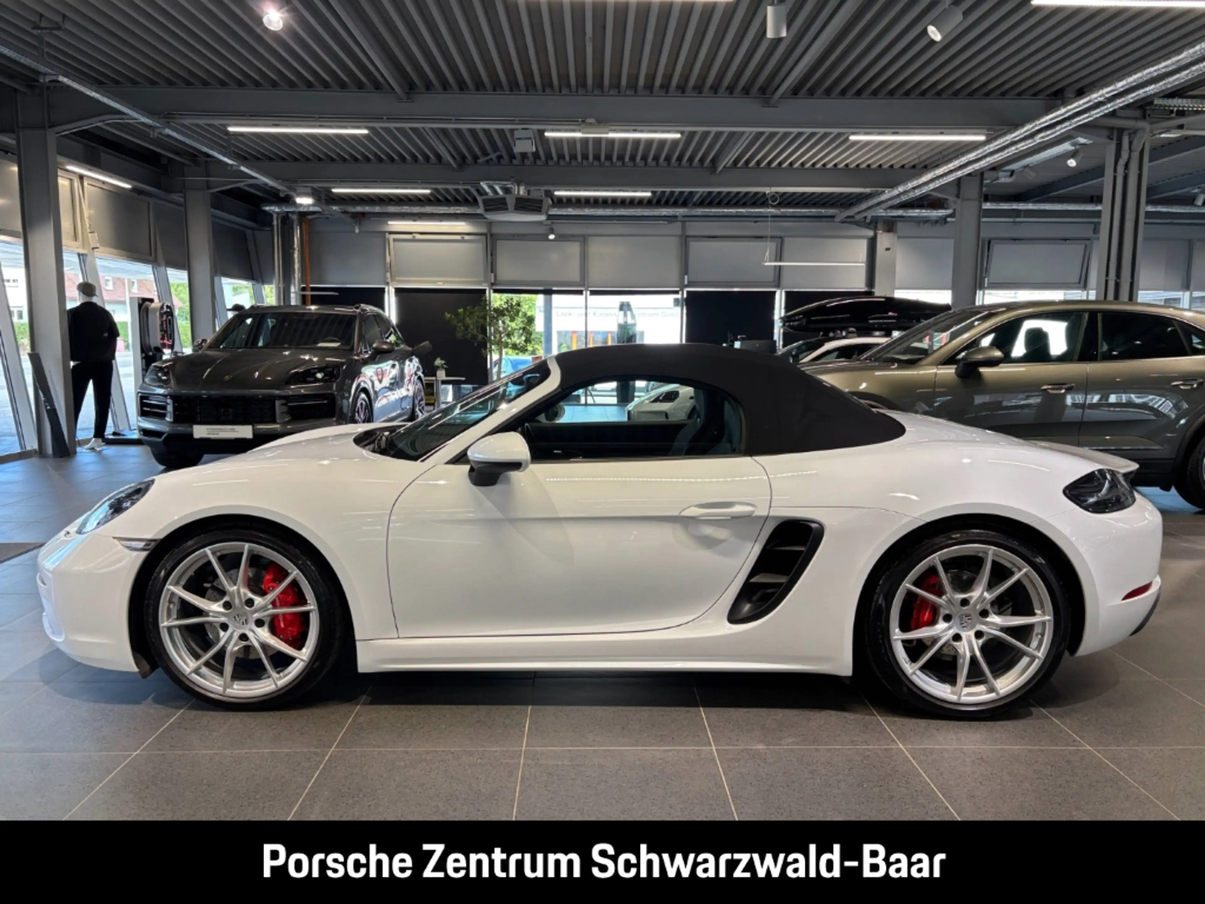 Porsche Boxster 718 S — photo 12