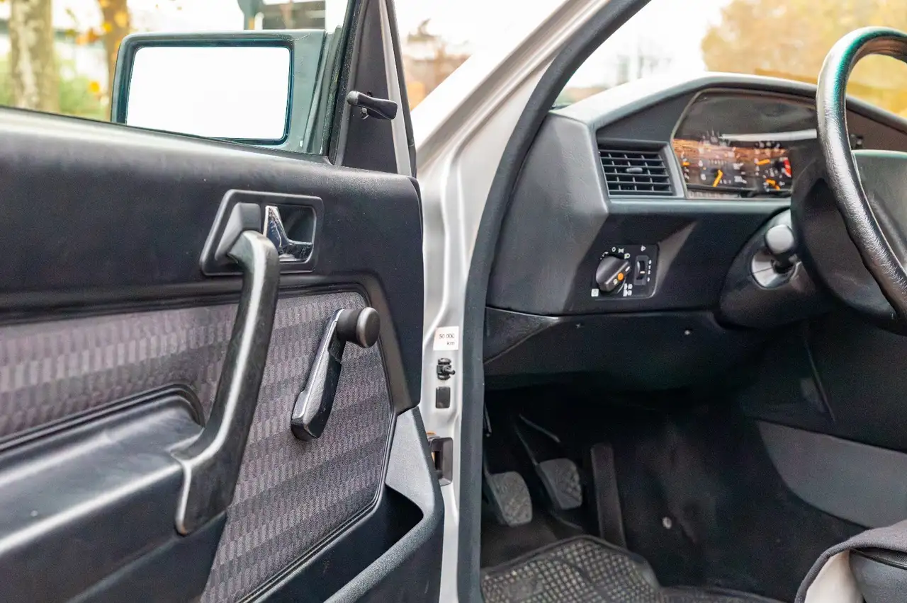 Mercedes-Benz 190 2.0 E 118cv, foto 12