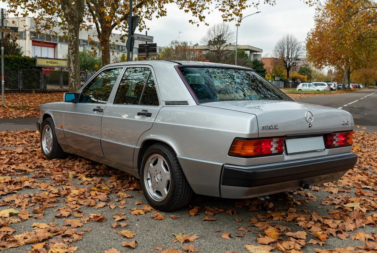 Mercedes-Benz 190 2.0 E 118cv, foto 9