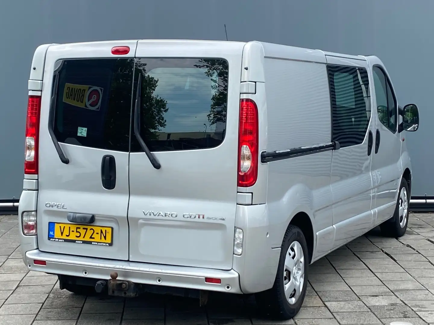 Opel Vivaro BWJ 2014 | 2.0 CDTI 115PK L2H1 DC NWE APK | TREKHA Silber - 2
