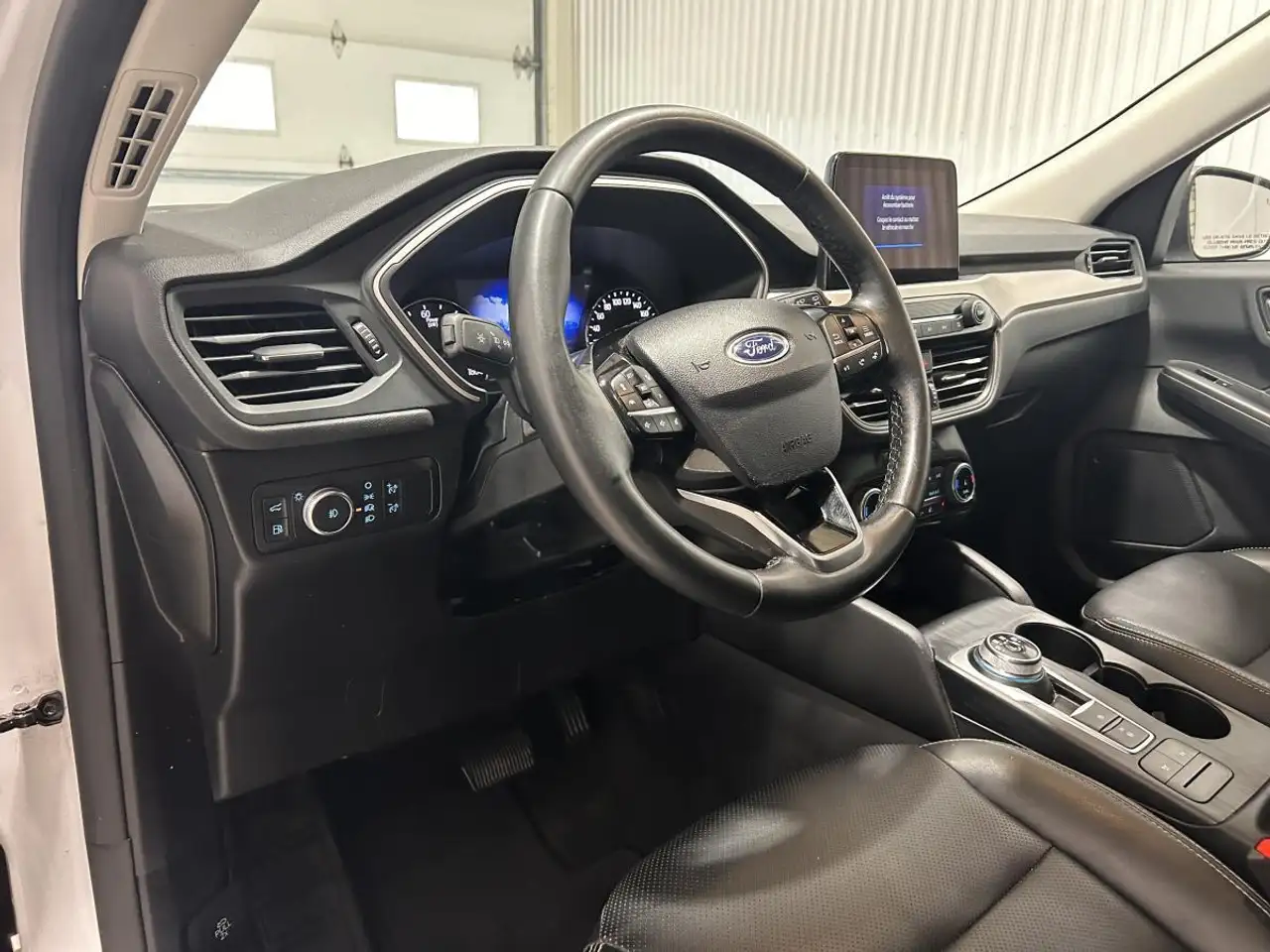 Ford Escape снимка Ford Escape