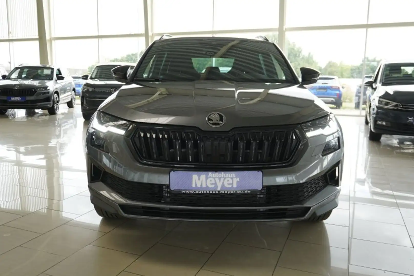 Skoda Karoq Sportline 1,5TSI DSG aAHK/Matrix/ACC/Kessy/Kamera Grey - 2