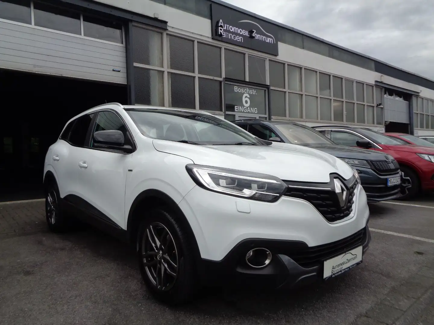 Renault Kadjar 1.3 TCE Bose Ed.*LED*PDC*NAVI*SPUR*SHEFT* Wit - 1