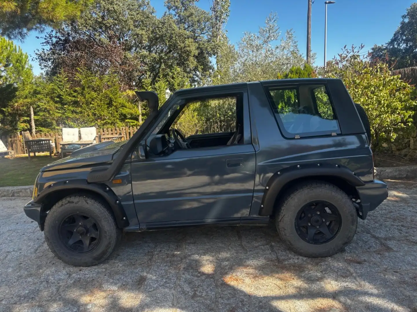 Suzuki Vitara 1.6 Hard Top Standard Gris - 2