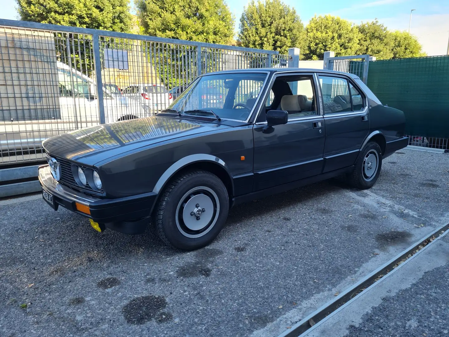 Alfa Romeo Alfetta 2.0i Quadrifoglio Oro - 1