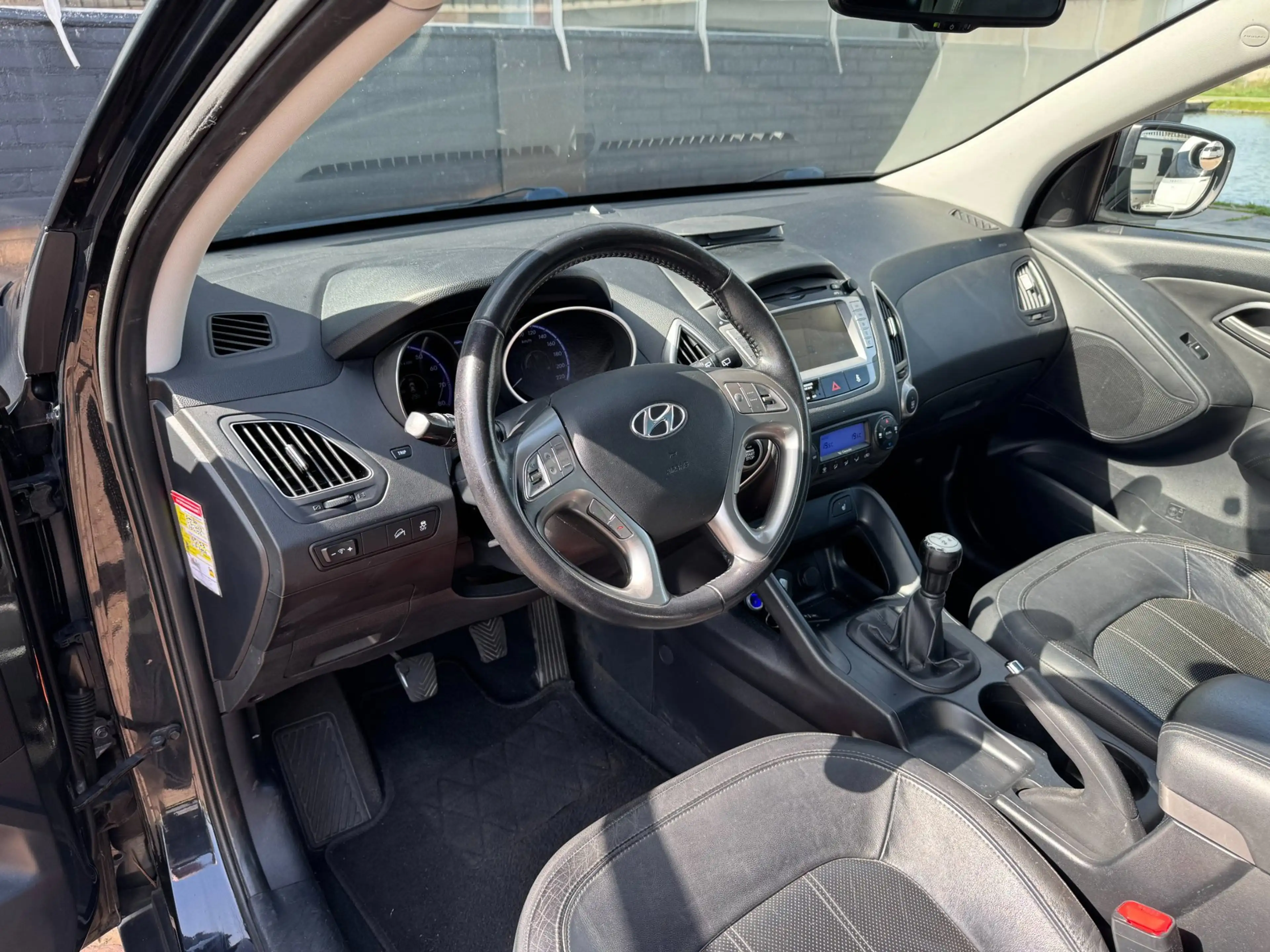 Hyundai iX35 2.0i i-Catcher **PANODAK + CAMERA + THAAK + KEYLES — photo 15