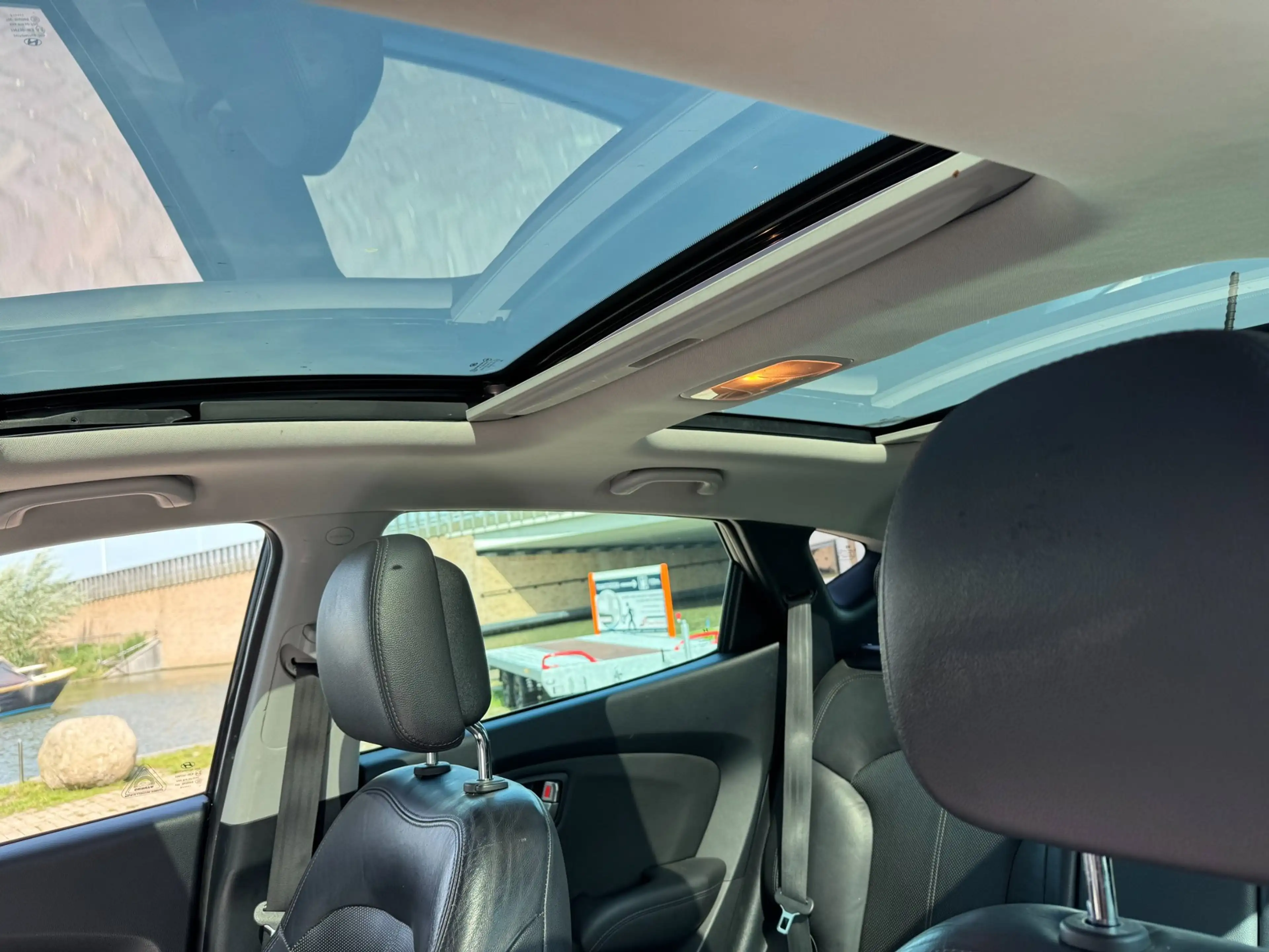 Hyundai iX35 2.0i i-Catcher **PANODAK + CAMERA + THAAK + KEYLES — photo 16