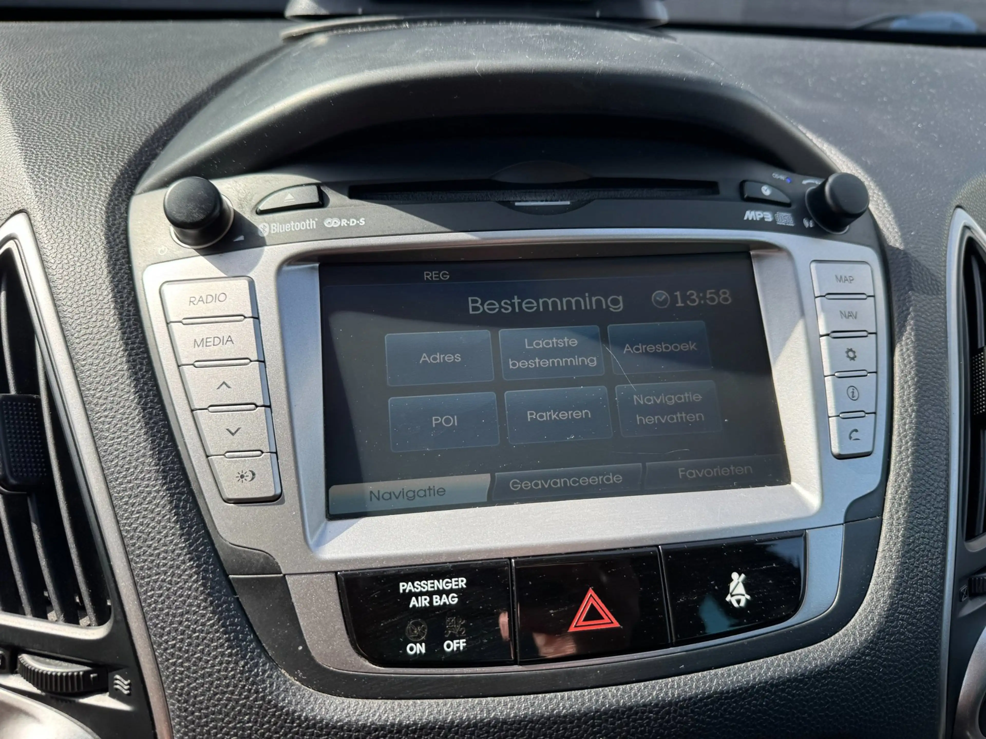 Hyundai iX35 2.0i i-Catcher **PANODAK + CAMERA + THAAK + KEYLES — photo 20