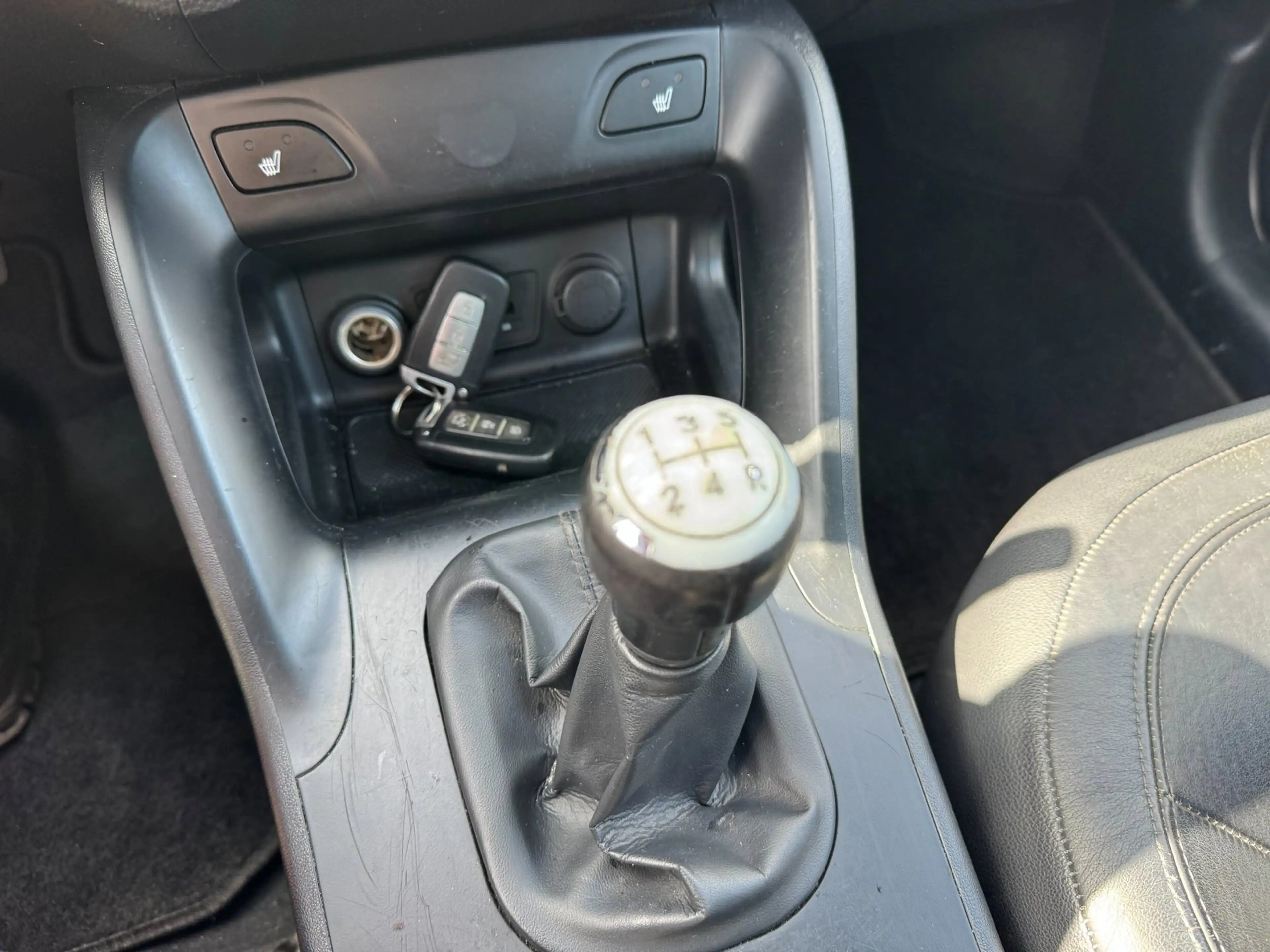Hyundai iX35 2.0i i-Catcher **PANODAK + CAMERA + THAAK + KEYLES — photo 25