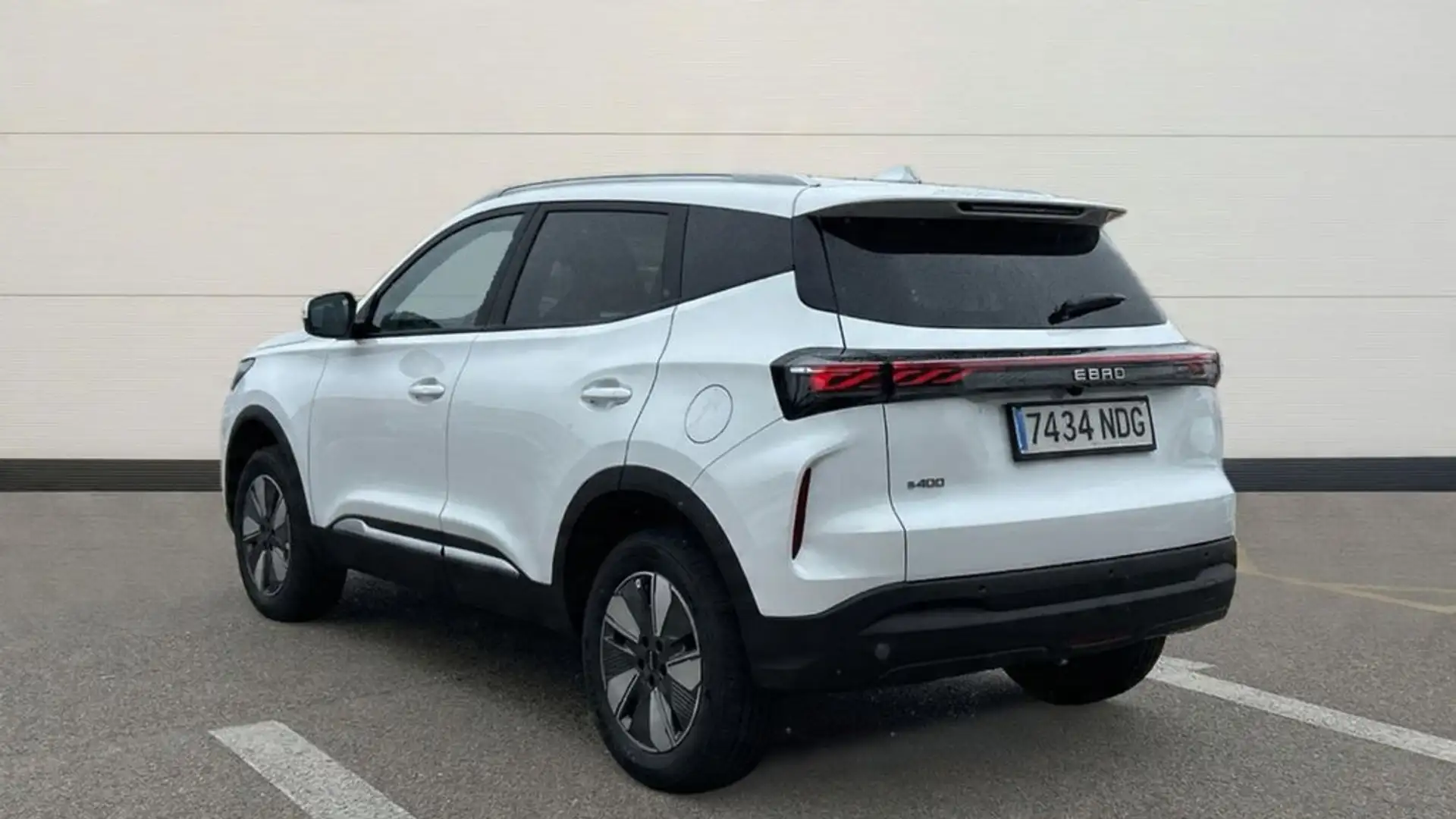 Ebro Sonstige s400 1.5 DHE E-CVT Excellence FWD Weiß - 2