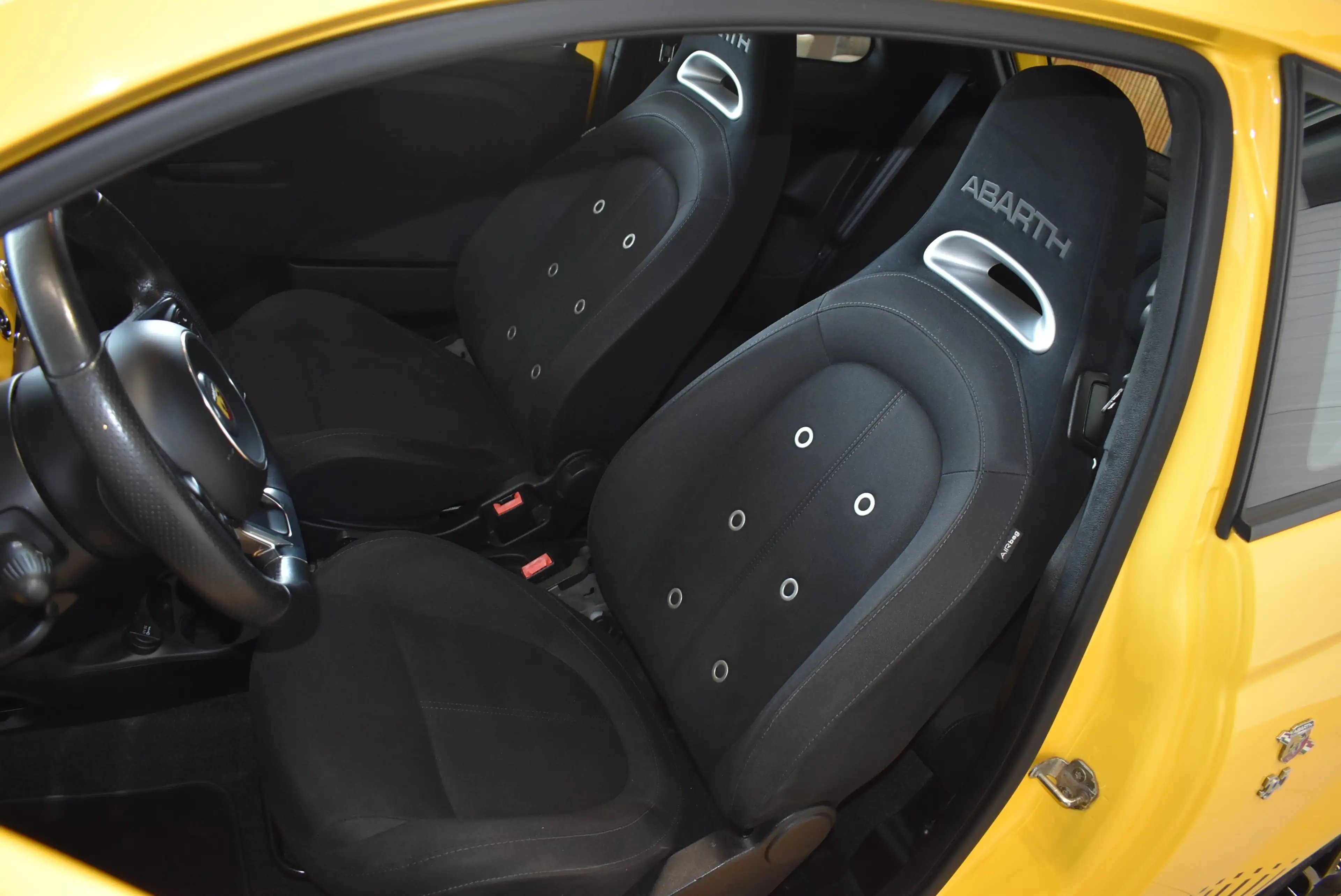 Abarth 500 //595 — photo 14