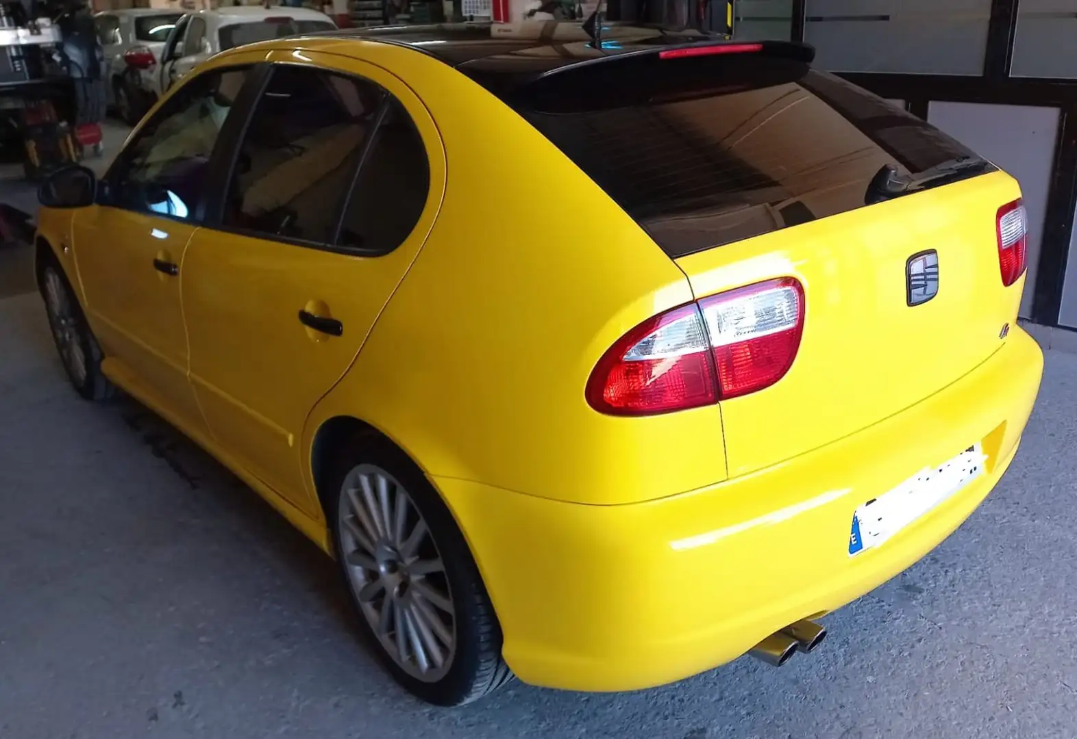 SEAT Leon León 1.9TDI Sport FR 150 Sport FR Giallo - 2