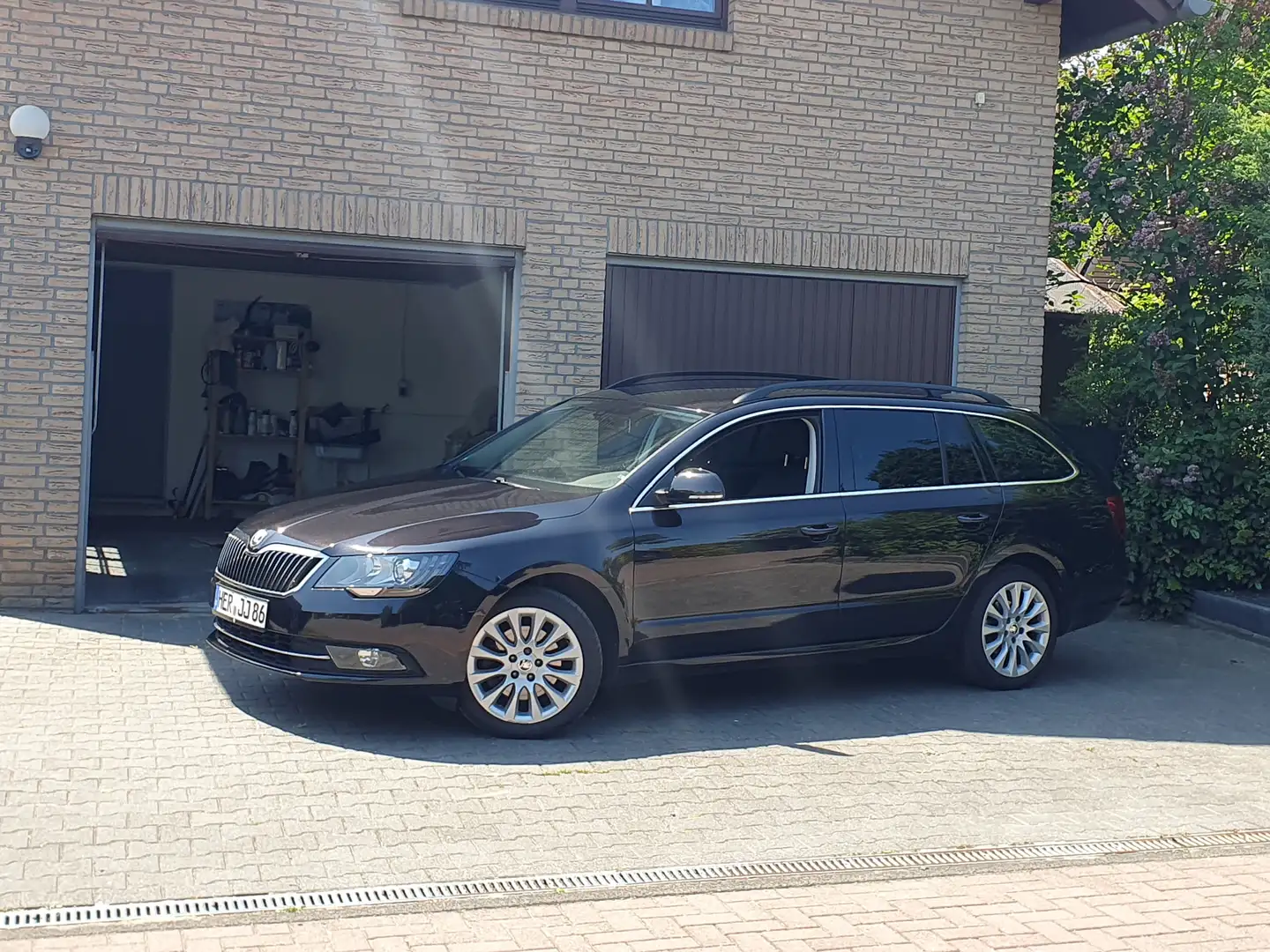 Skoda Superb Superb Combi 2.0 TDI Ambition Black - 1