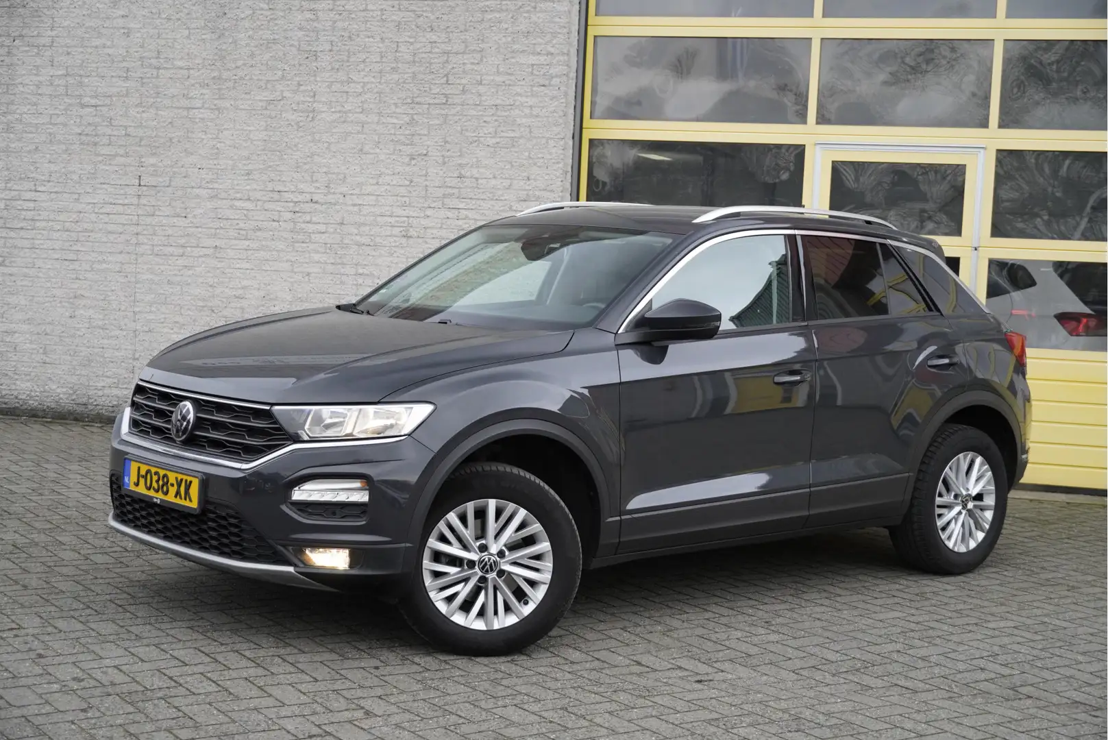 Volkswagen T-Roc 1.5 TSI 150PK! Style Business BJ2020 Lmv 16" | Led Gris - 2