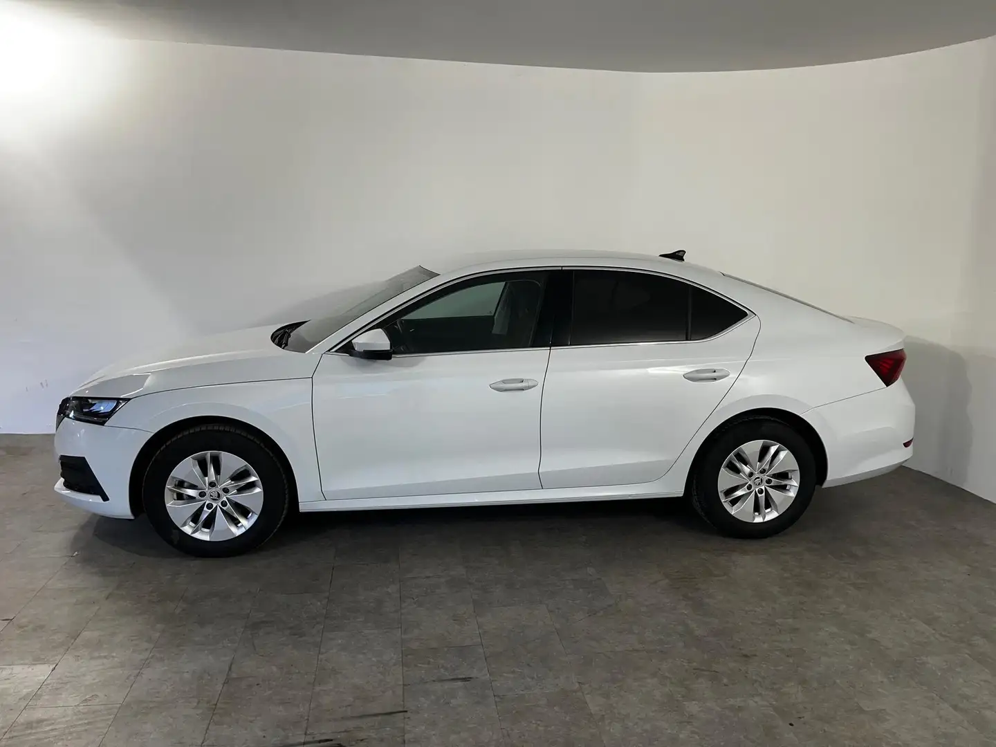 Skoda Octavia 2.0 TDI DPF Ambition LED*RFK*VIRTUAL COCKPIT 85... Weiß - 2
