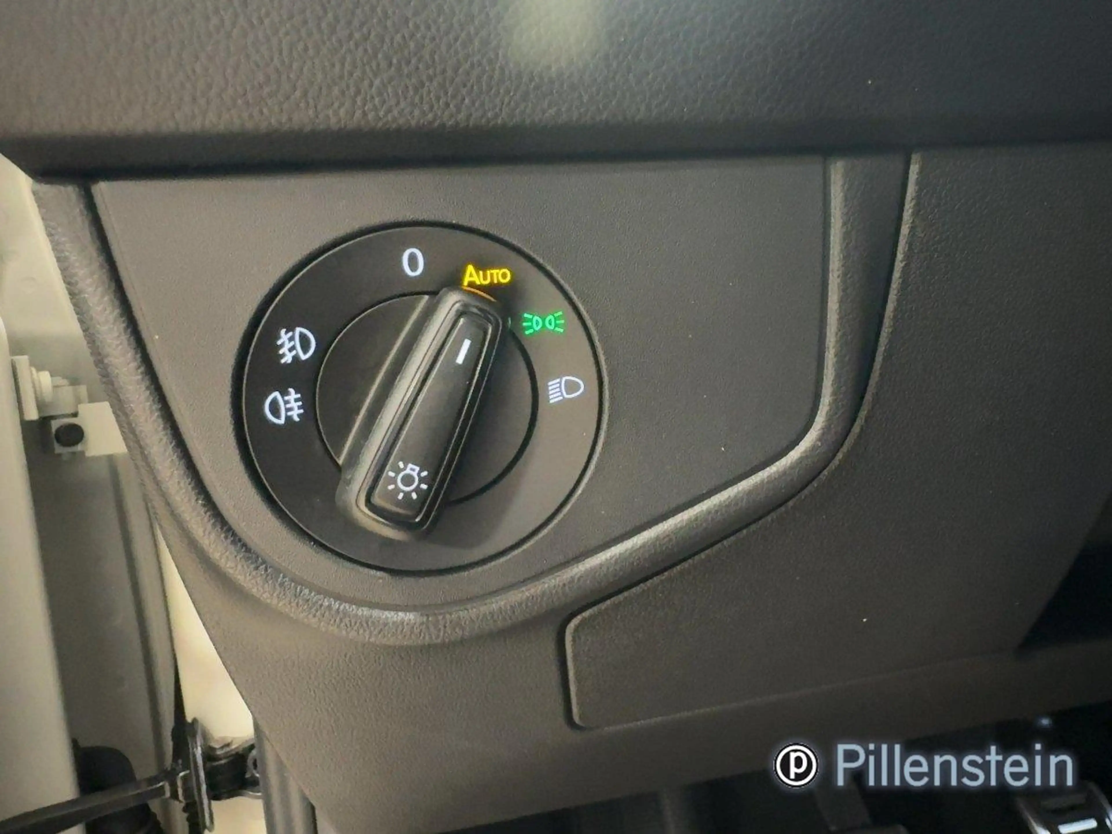 Volkswagen Taigo R-LINE 1.0 TSI MATRIX KAMERA APP-C. — photo 14