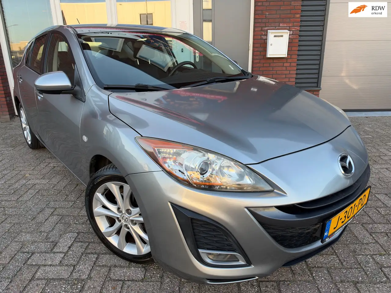 Mazda 3 1.6 Business / LM / PDC / Cruise / Stoelverw / Cli — photo 1 of 25