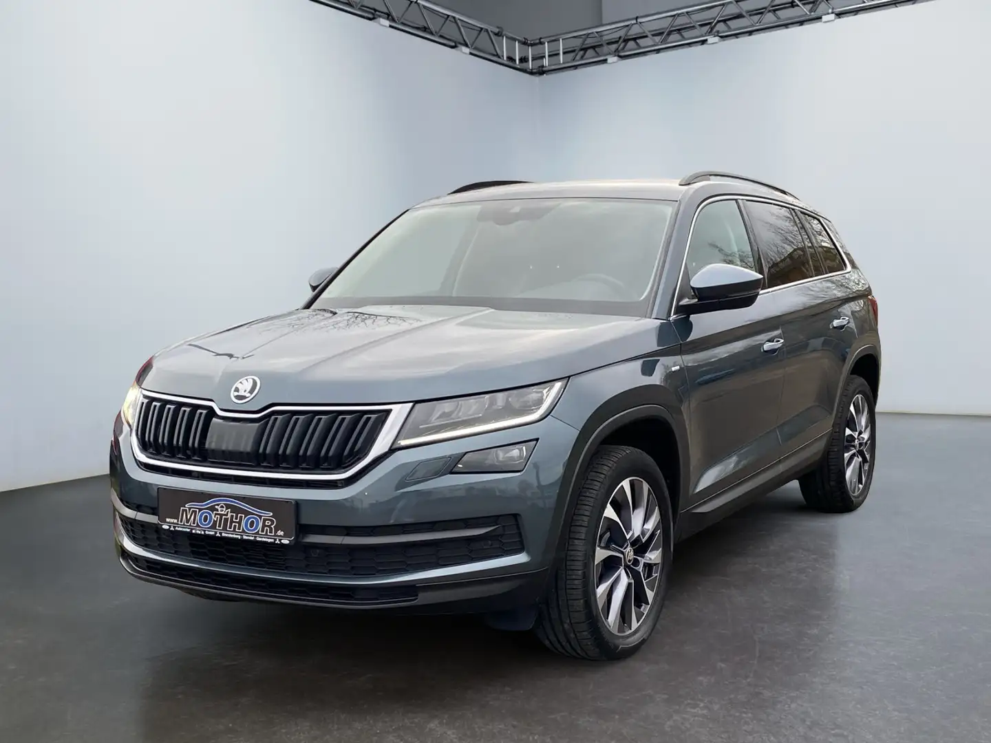 Skoda Kodiaq Drive 125 2.0 TDI ACC PDC KAM DAB USB Grau - 2