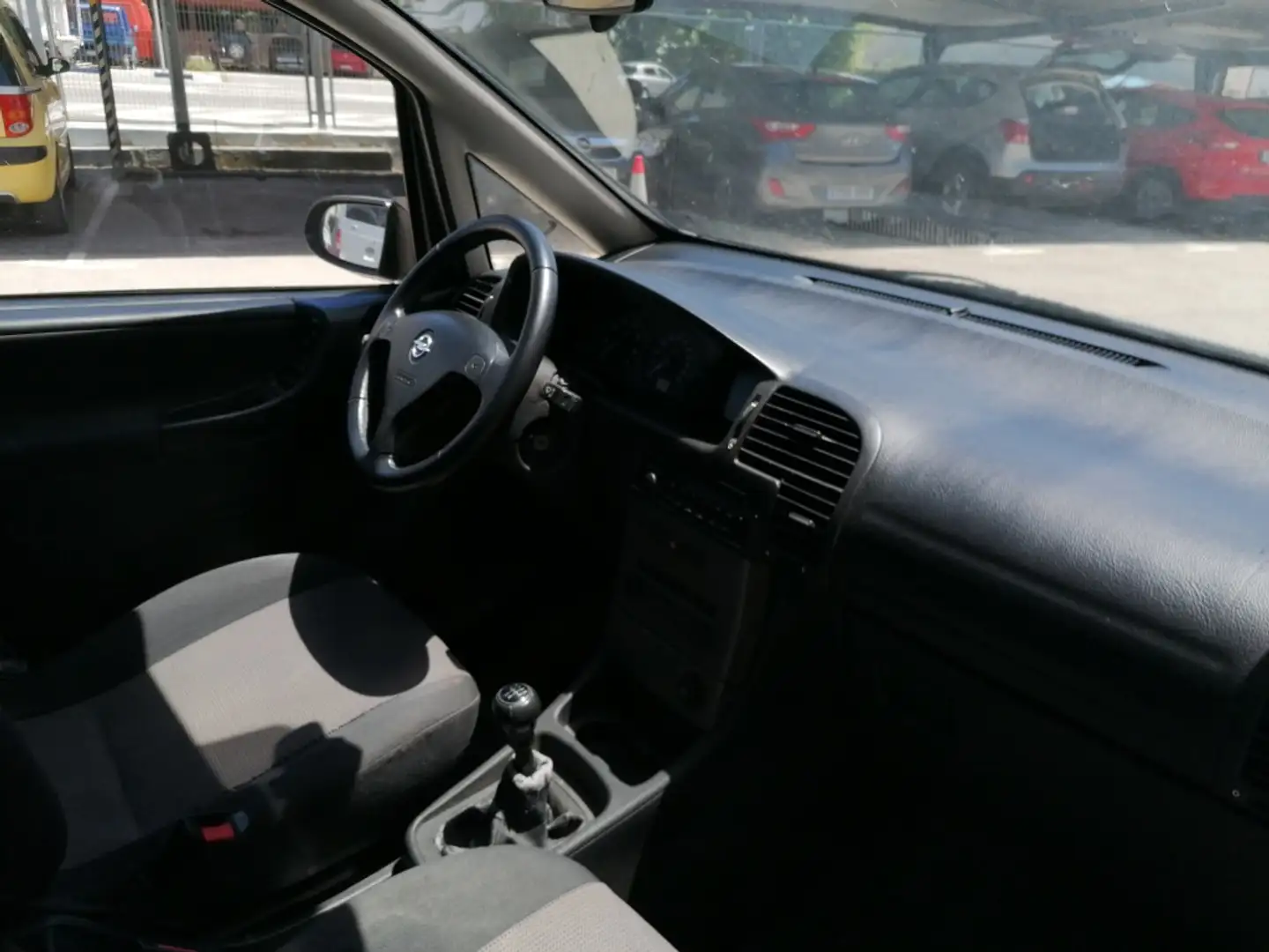 Opel Zafira 1.8 16v Edición Especial Burdeos - 2