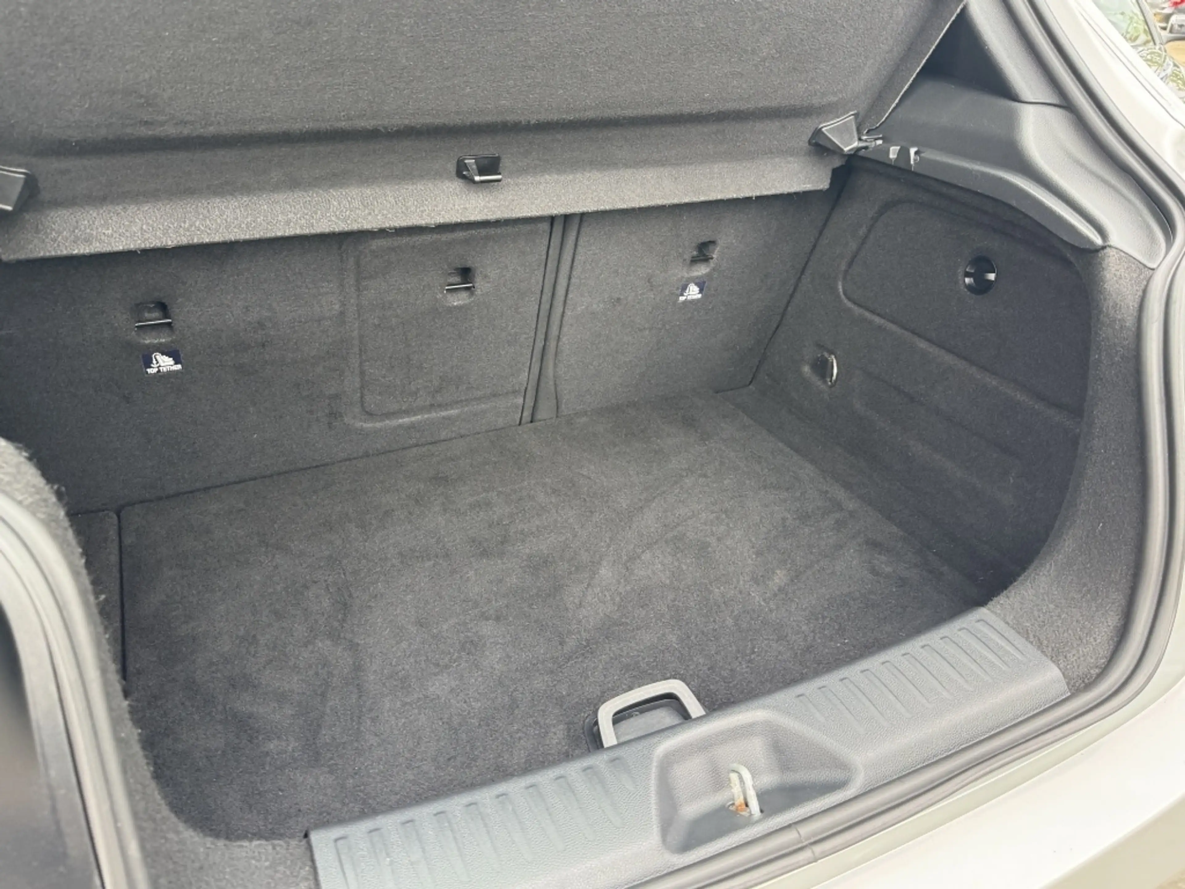 Mercedes-Benz A 180 Ambition — photo 10