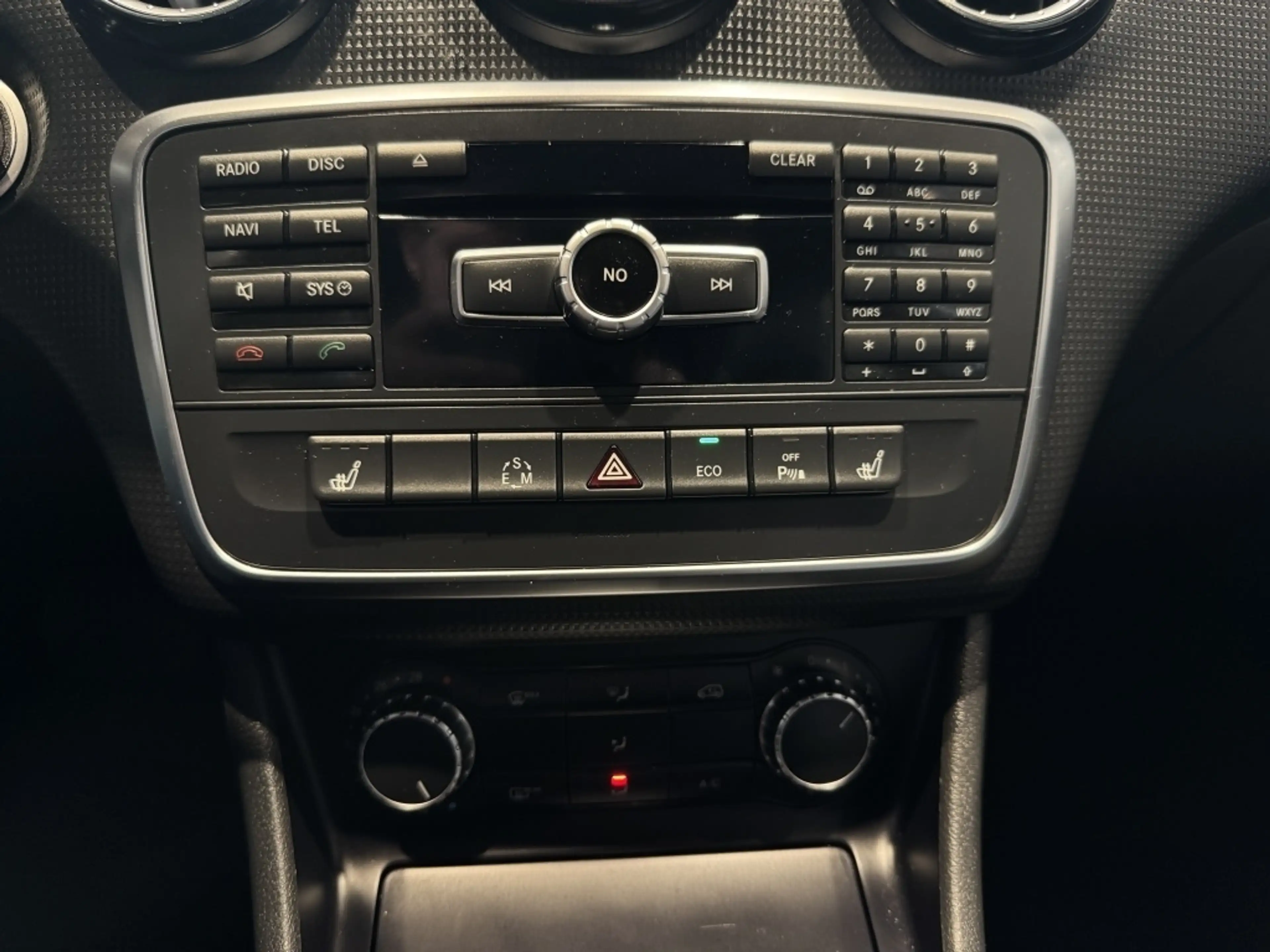 Mercedes-Benz A 180 Ambition — photo 12